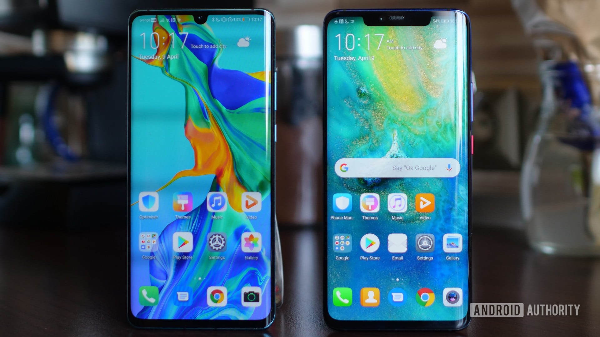 huawei p30 pro vs huawei mate 20 pro side by side displays