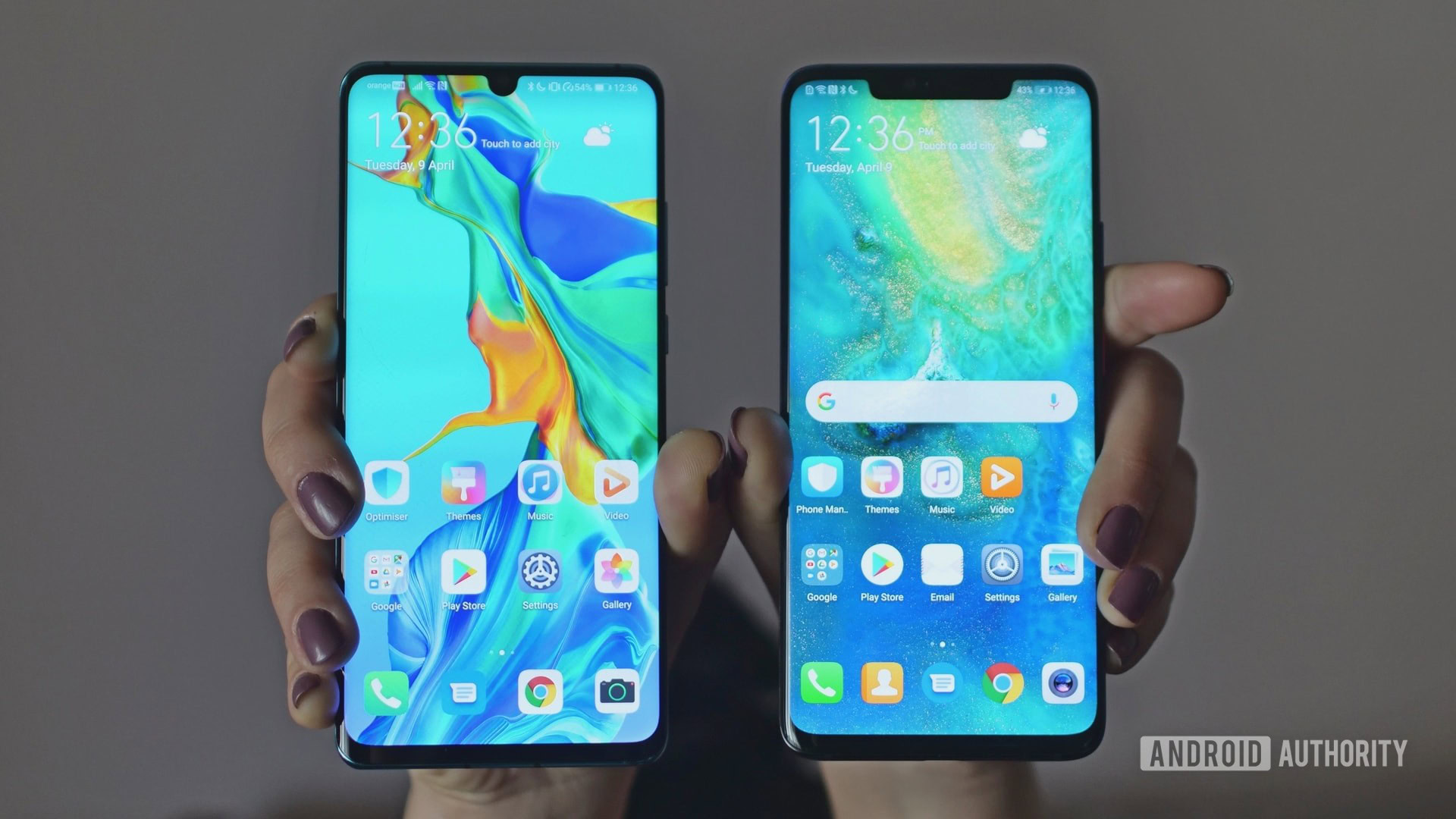 huawei p30 pro vs huawei mate 20 pro side by side in hand 23