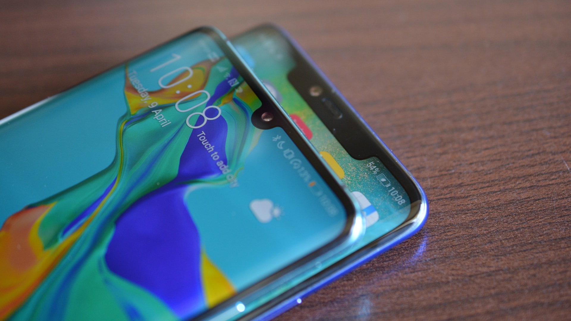 huawei p30 pro vs huawei mate 20 pro side by side notch from the side