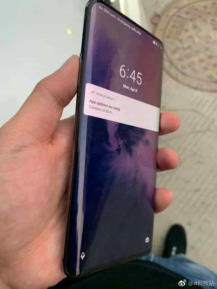 The alleged OnePlus 7 Pro.