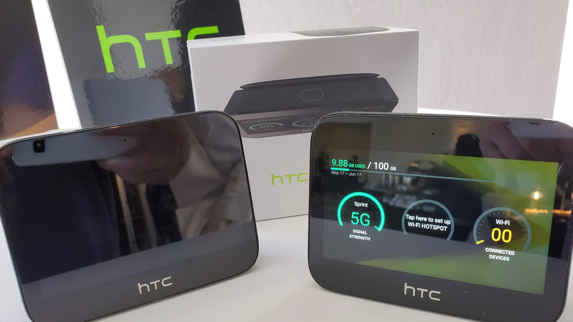 HTC Hub with logo and box