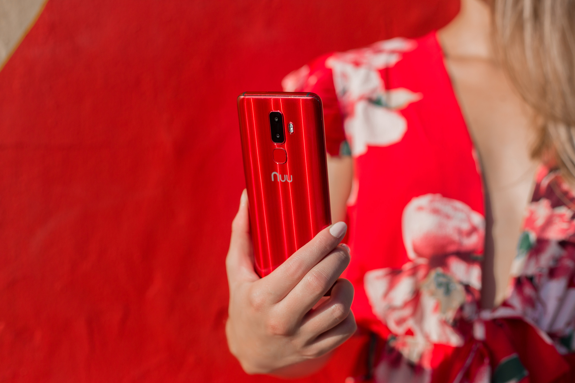 NUU G3 in red