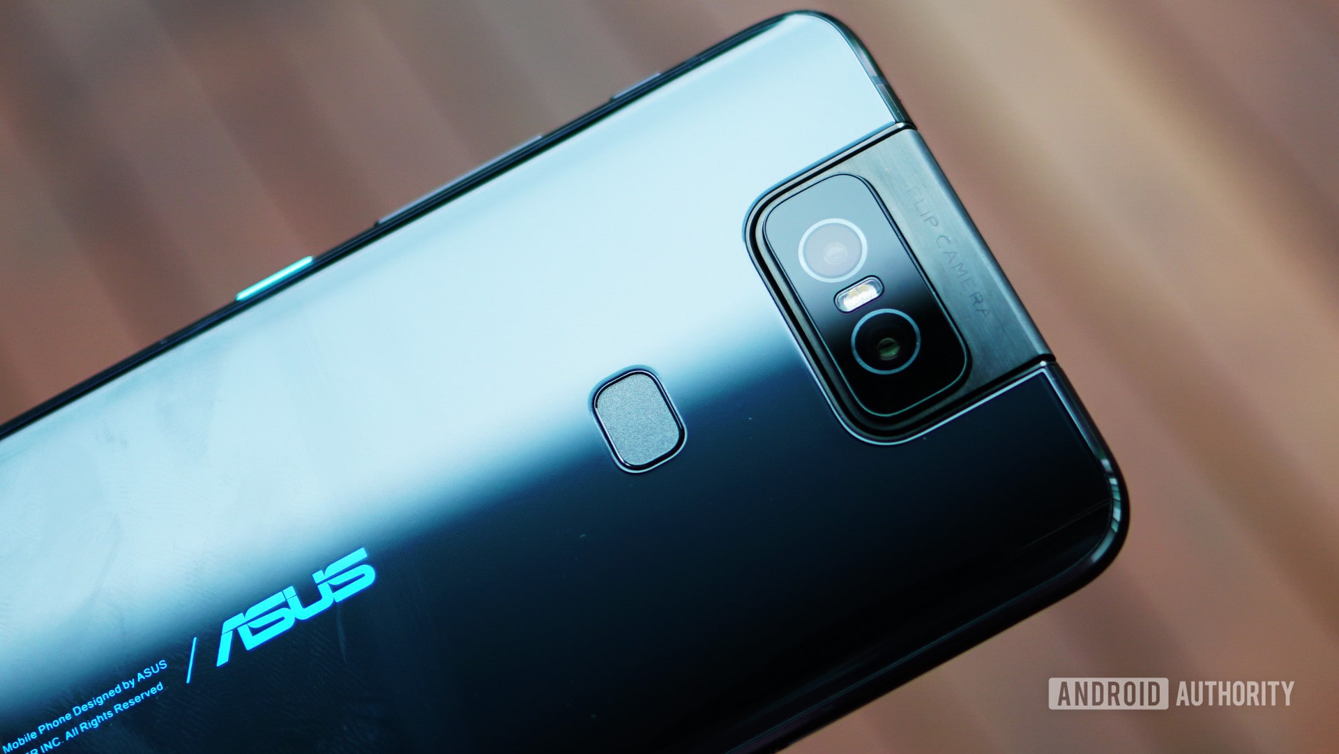 ASUS Zenfone 6 back detail 1