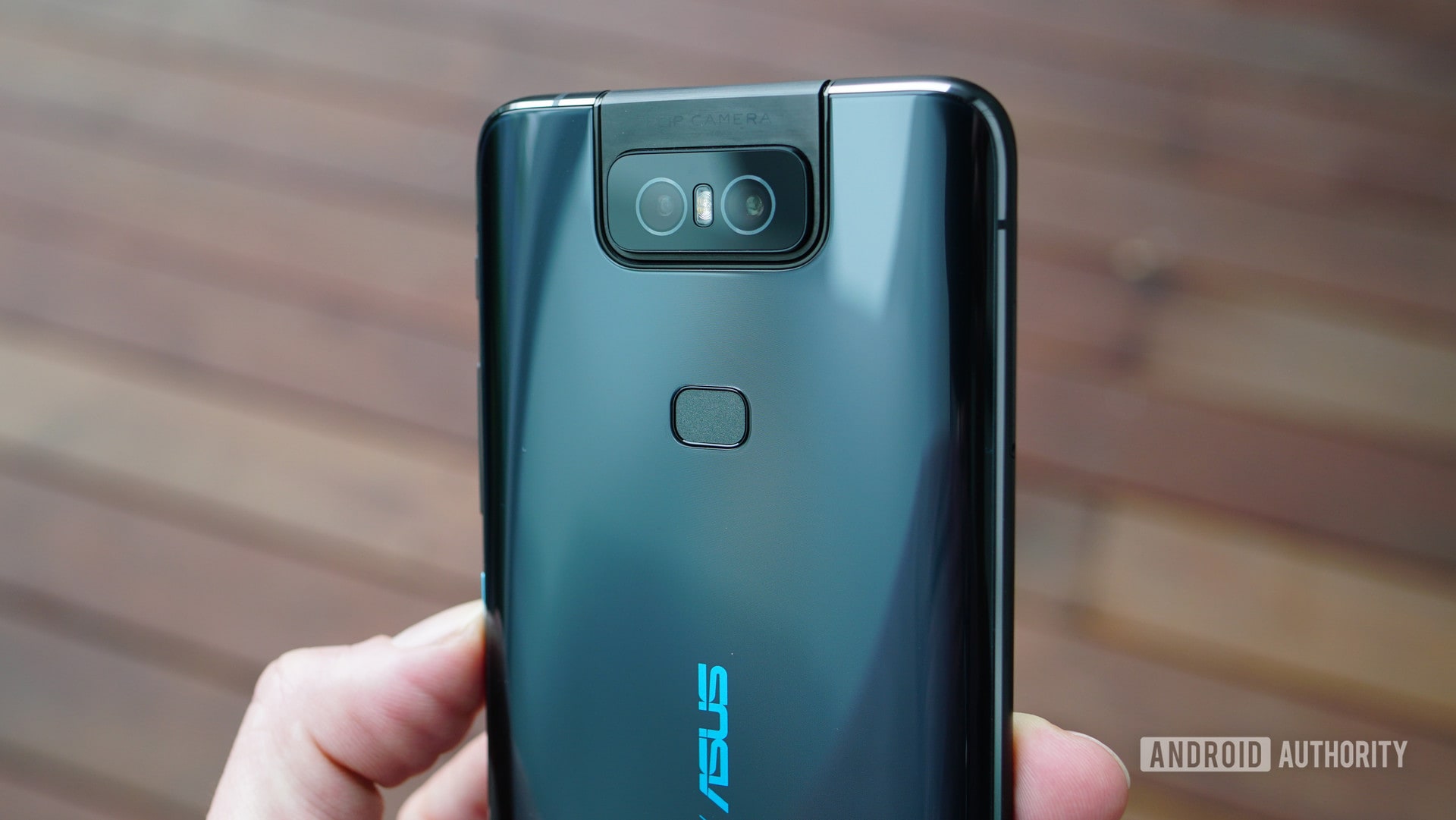 ASUS Zenfone 6 back detail 2