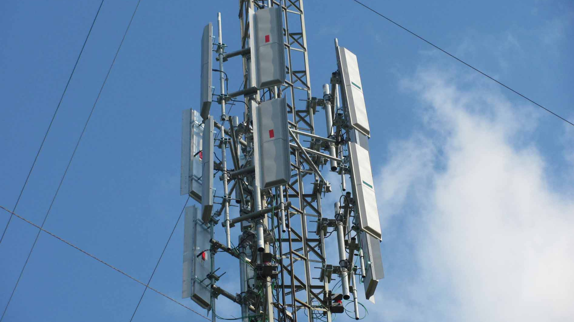 Picture of one of Gogo's internet towers