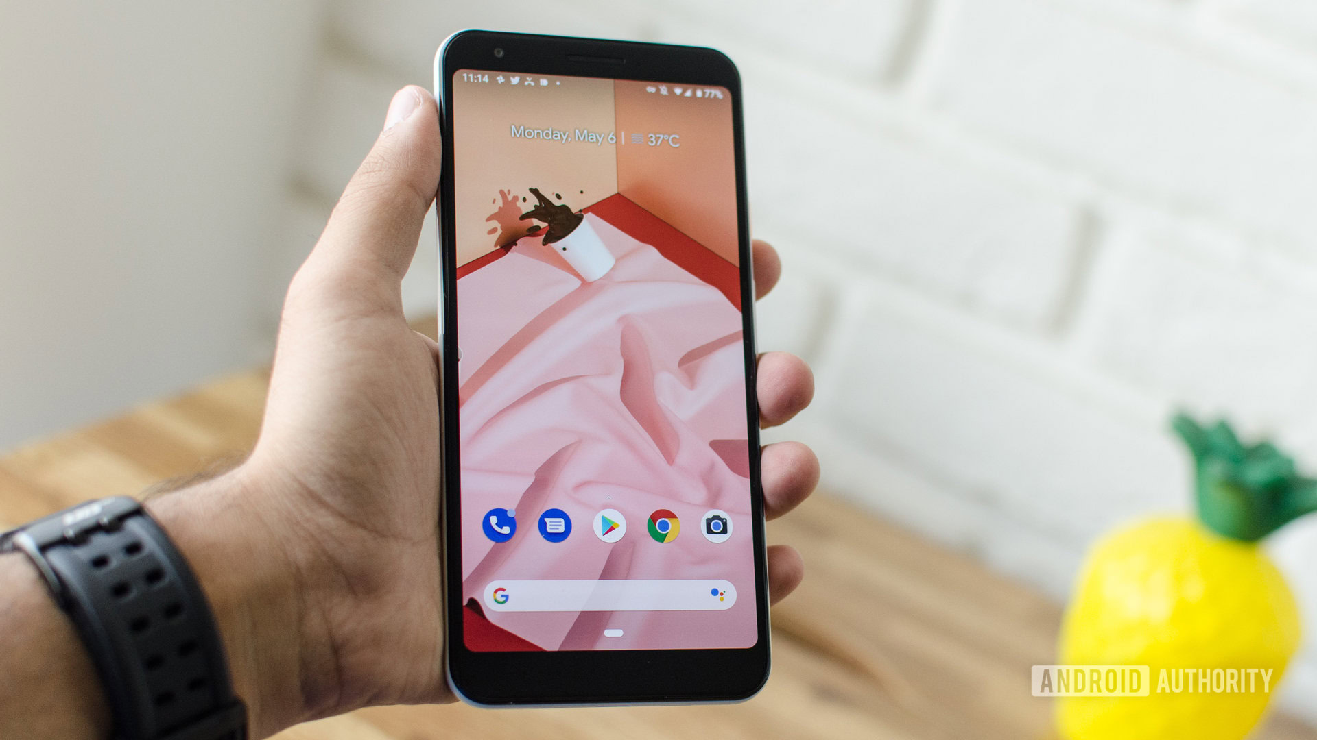 Google Pixel 3a XL in hand