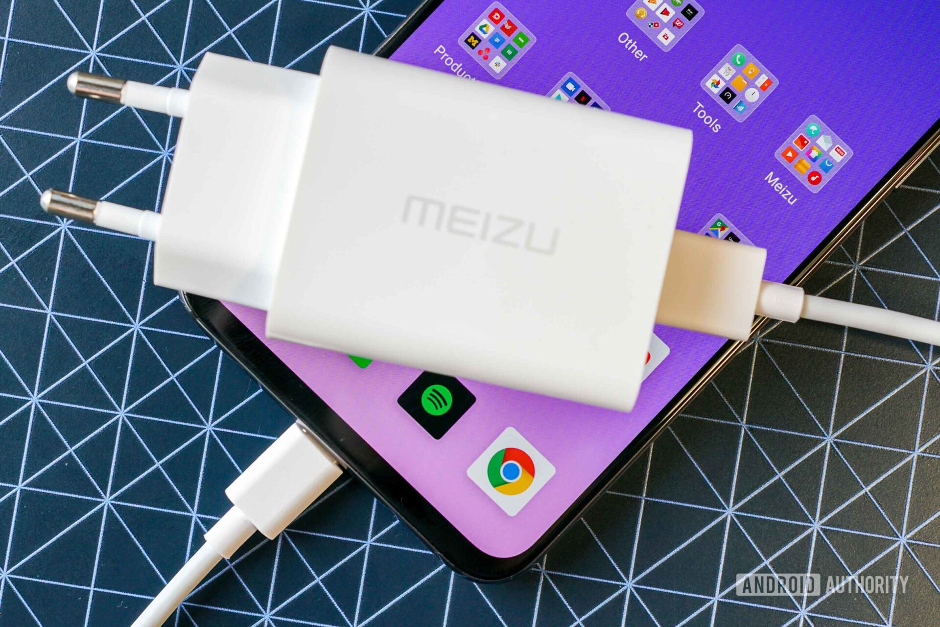 Meizu 16s and its mCharge fast charger