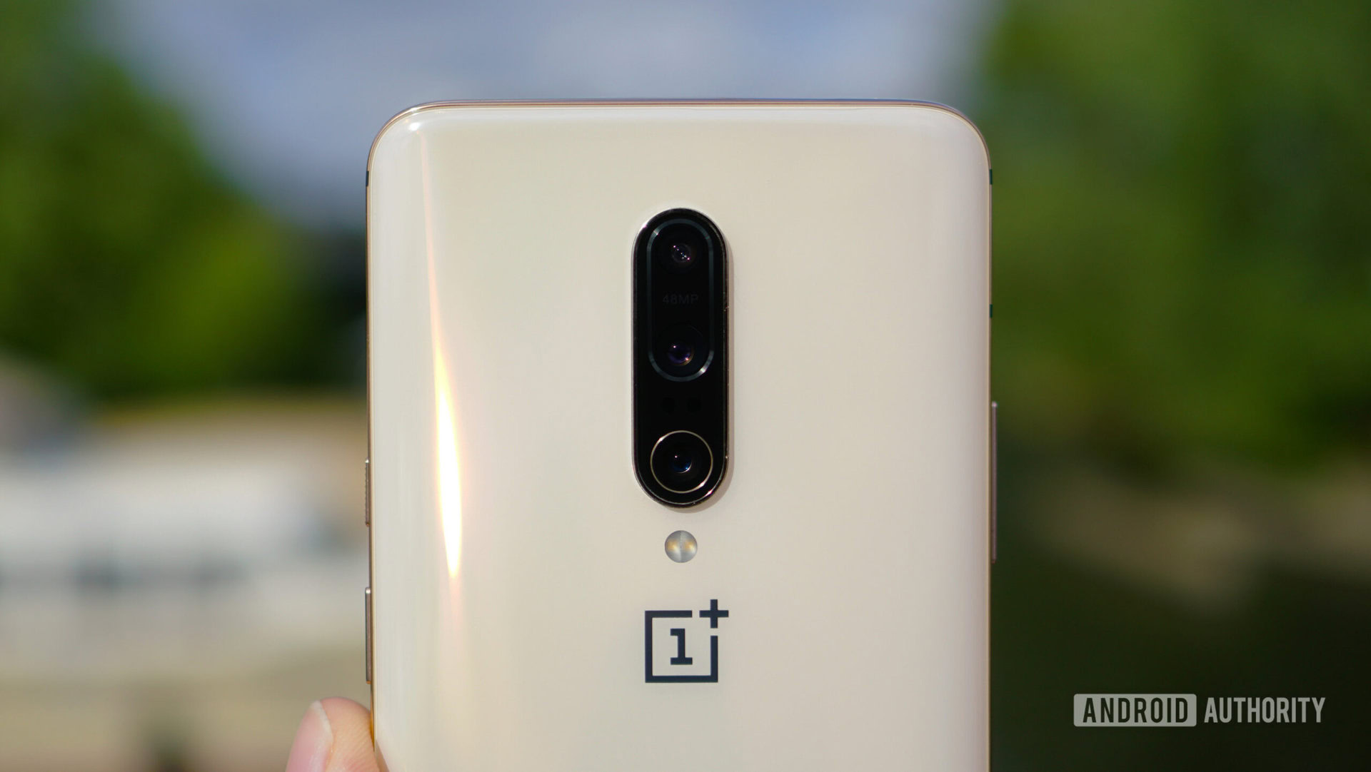 OnePlus 7 Pro almond color camera closeup