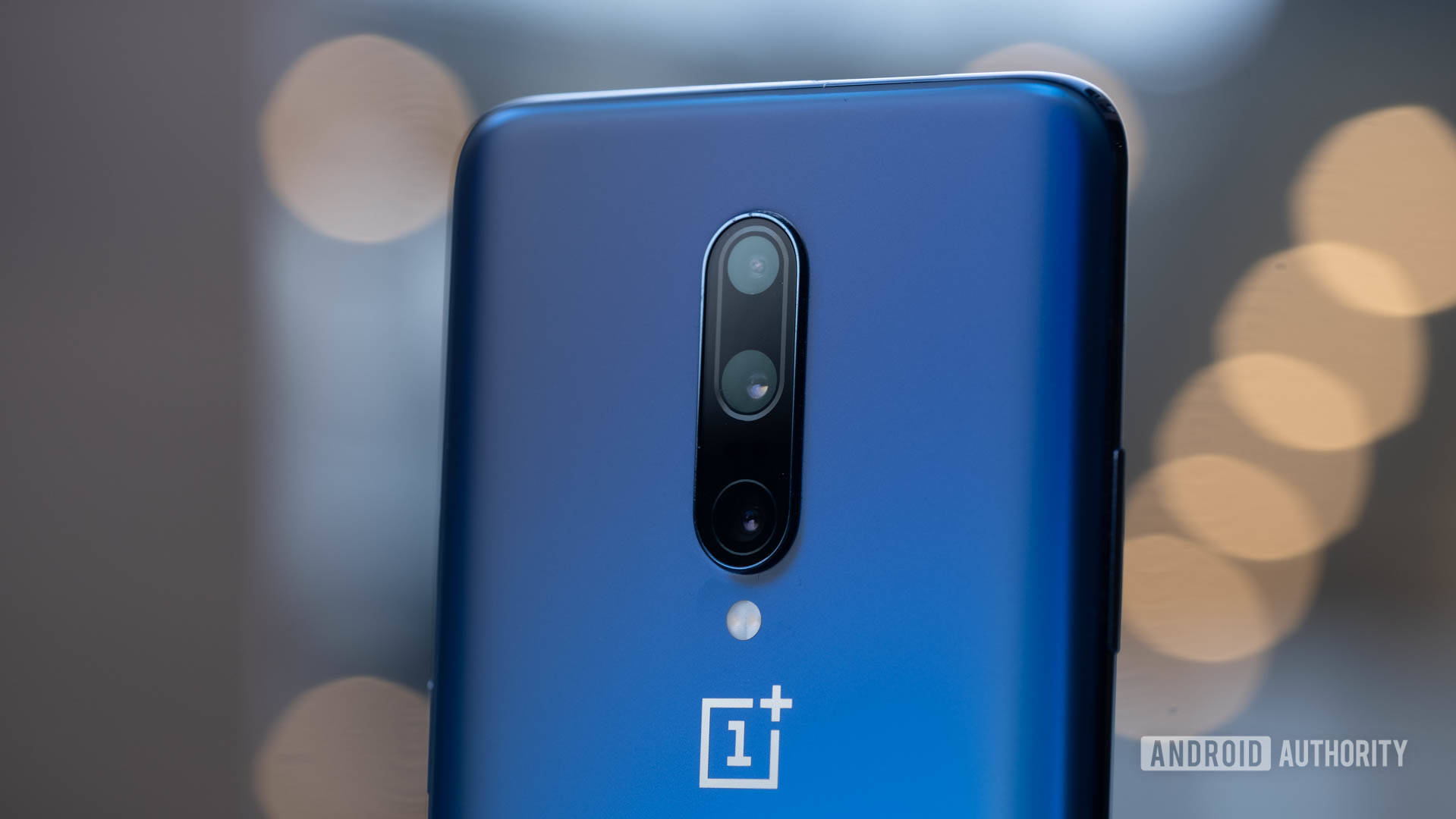 OnePlus 7 Pro cameras at angle 2