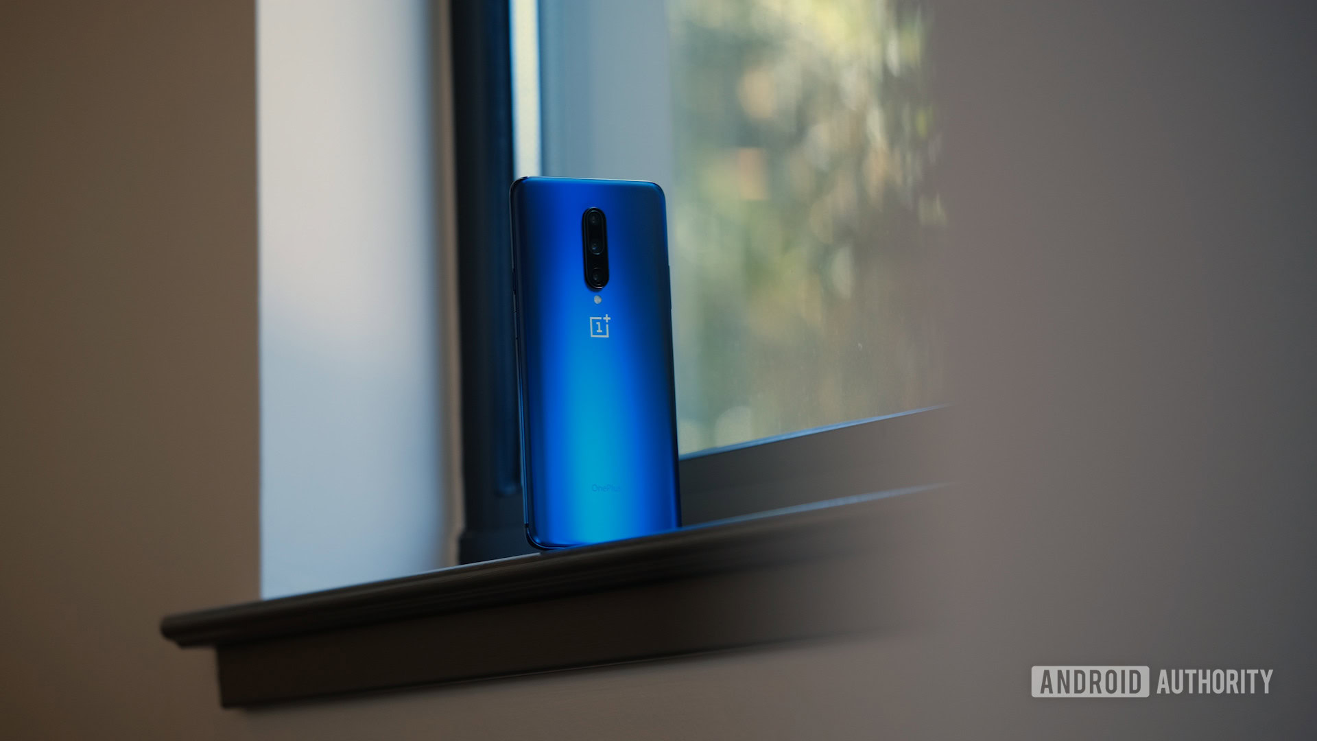 OnePlus 7 Pro in window