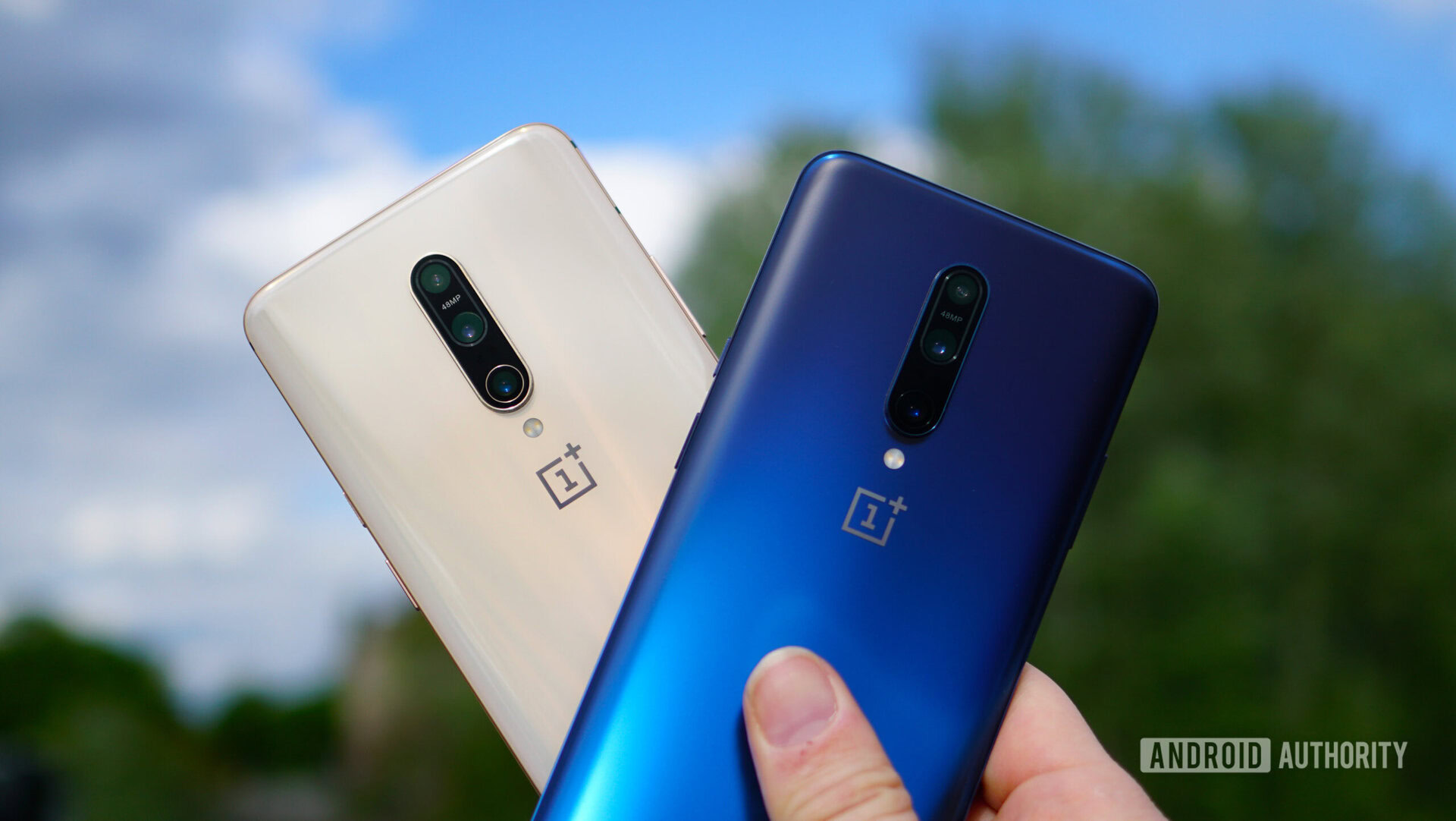 OnePlus 7 Pro nebula blue and almond colors