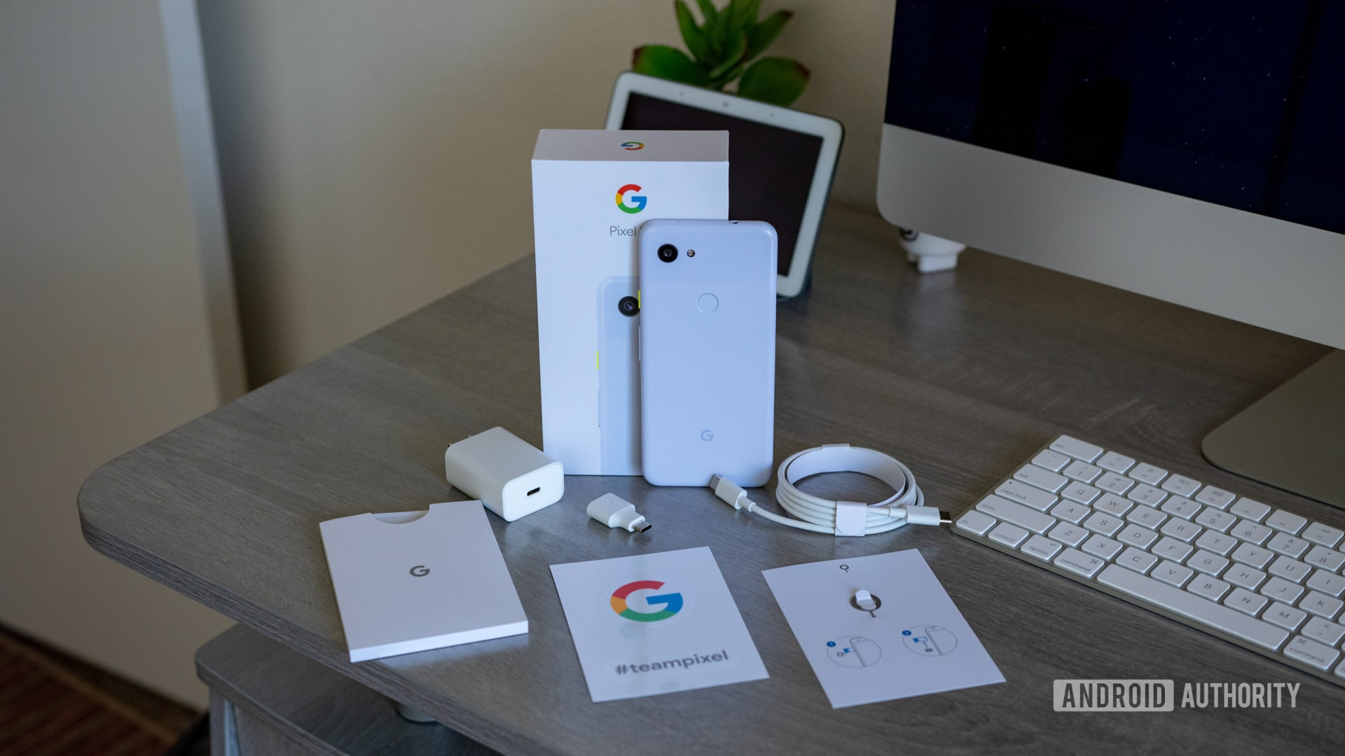 Google Pixel 3a What's in the box