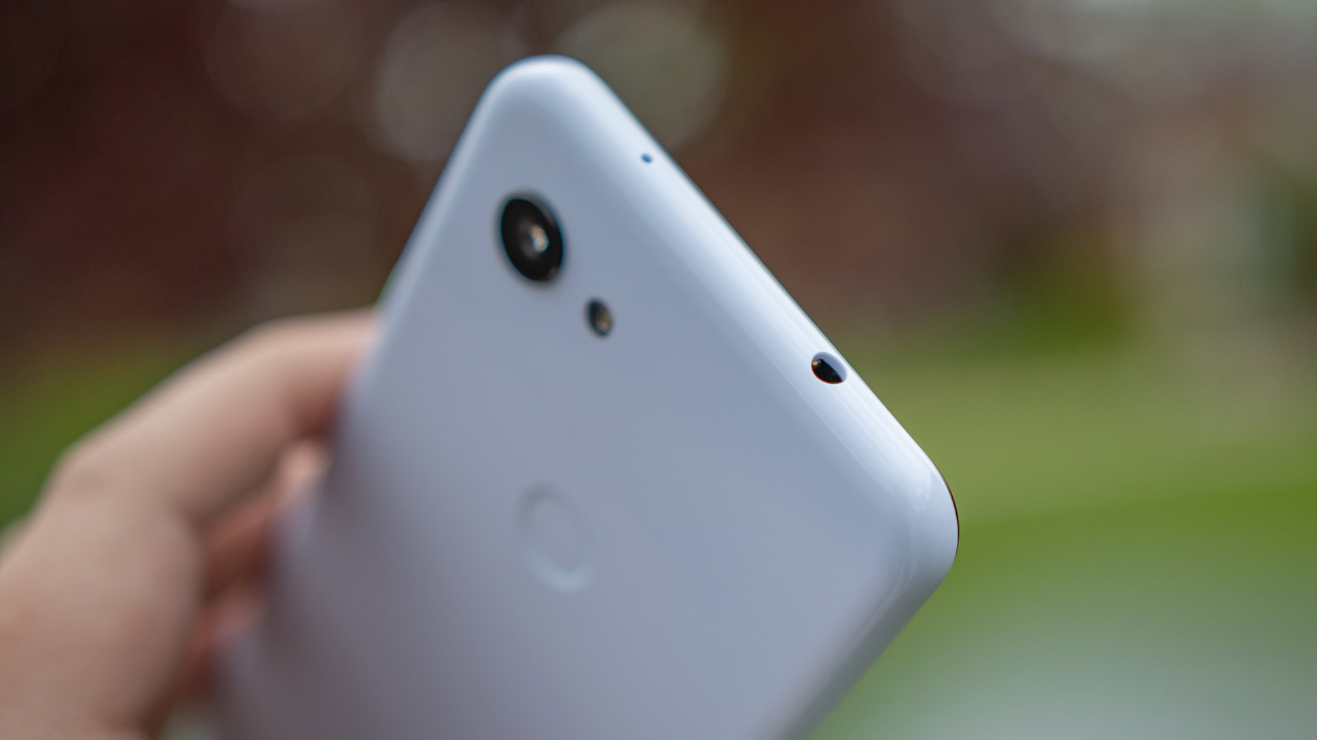 Google Pixel 3a Purple-ish Headphone Jack