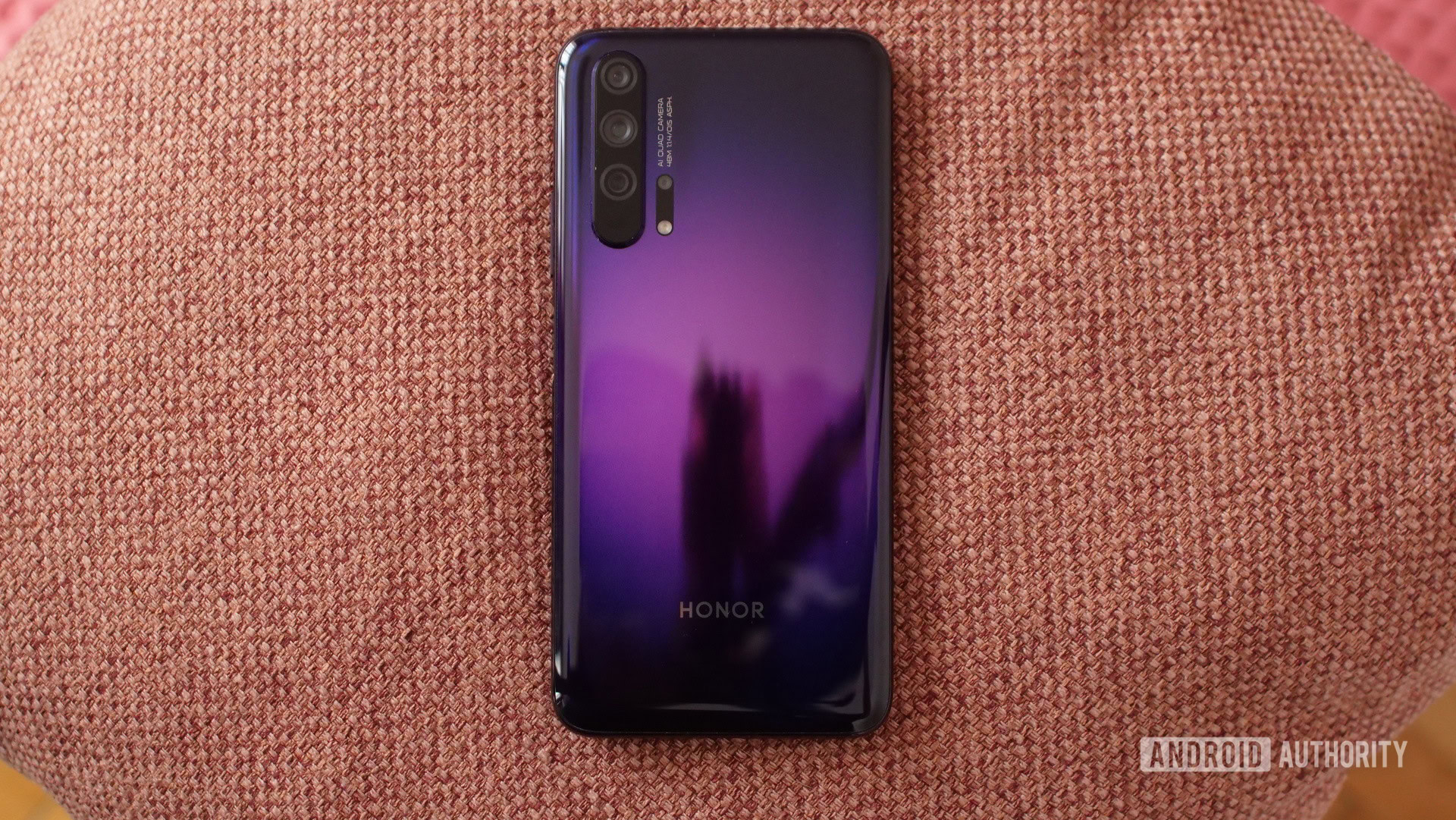 honor 20 pro phantom black purple version back