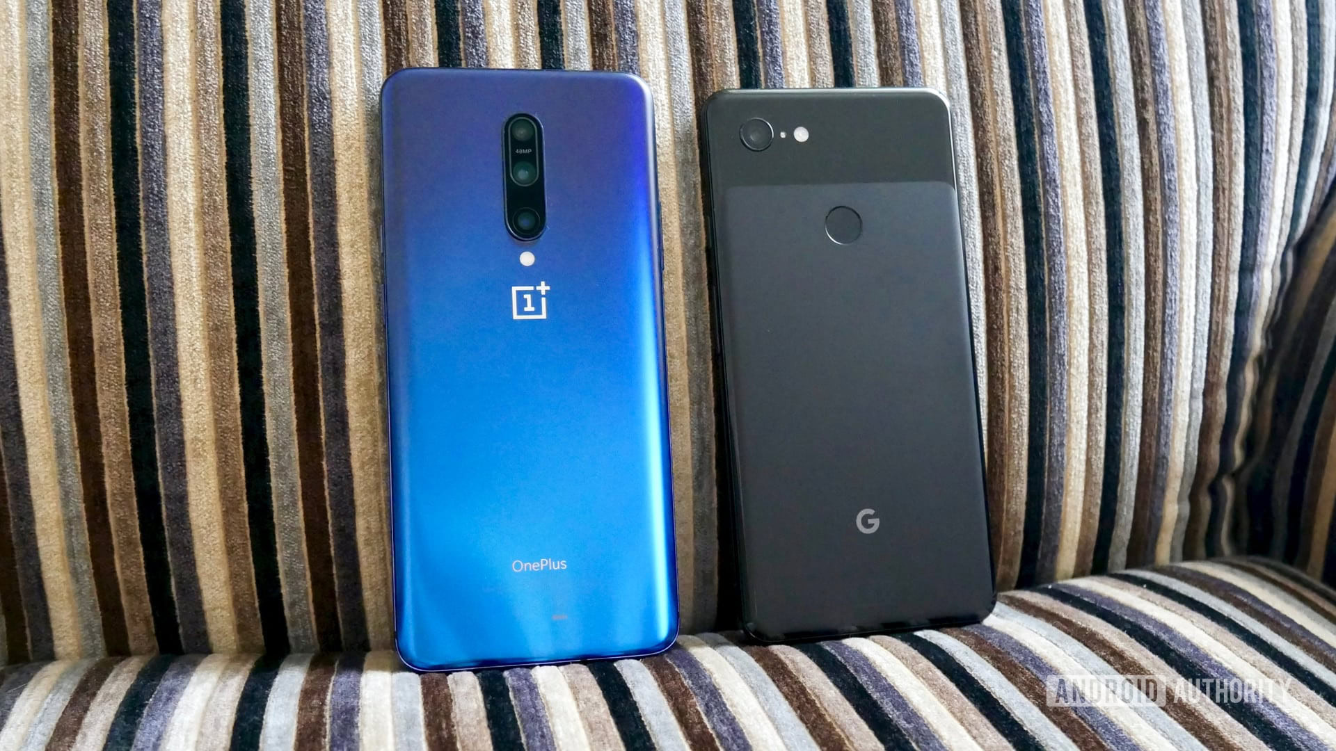 OnePlus 7 Pro vs Google Pixel 3 XL rear on chair