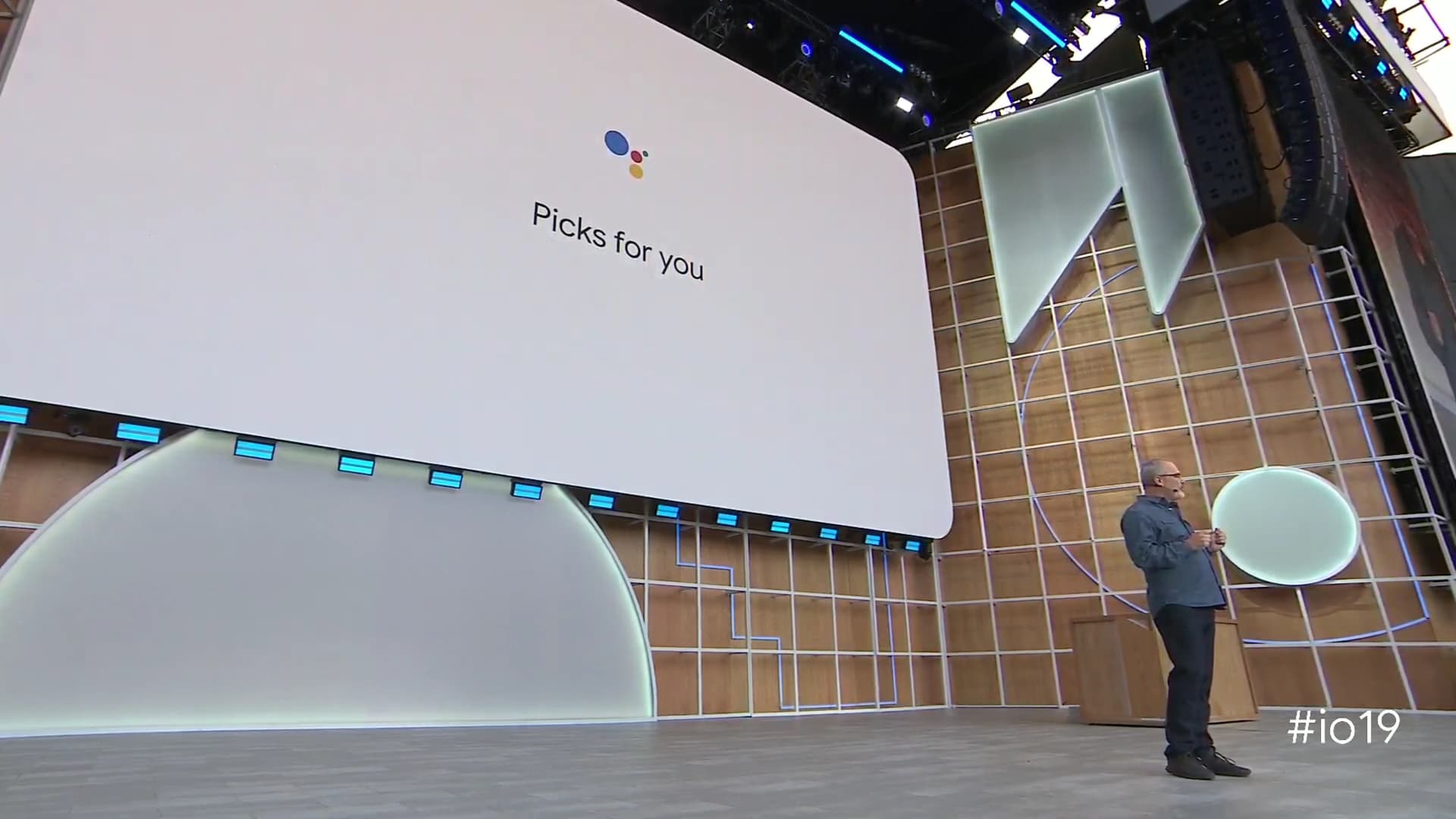 Scott shows off Pics for You at Google I/O 2019