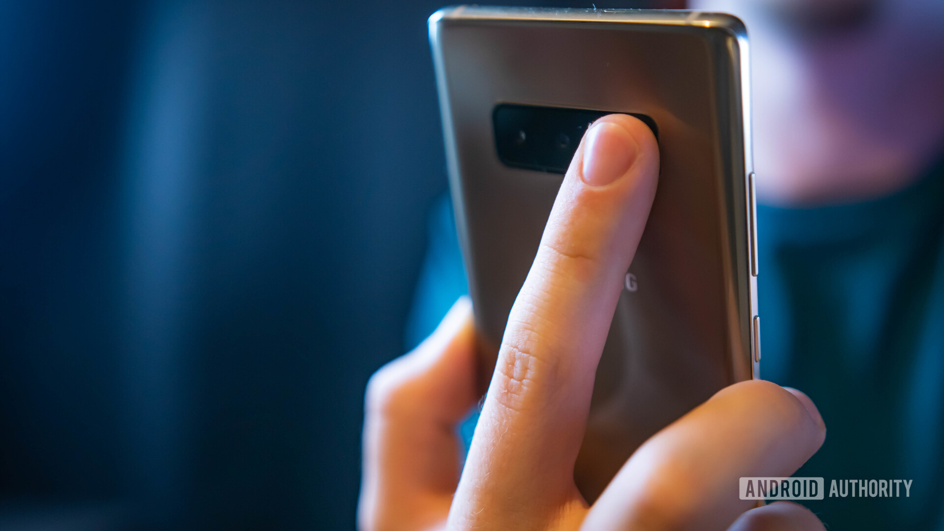Samsung Galaxy Note 8 rear fingerprint sensor gold color