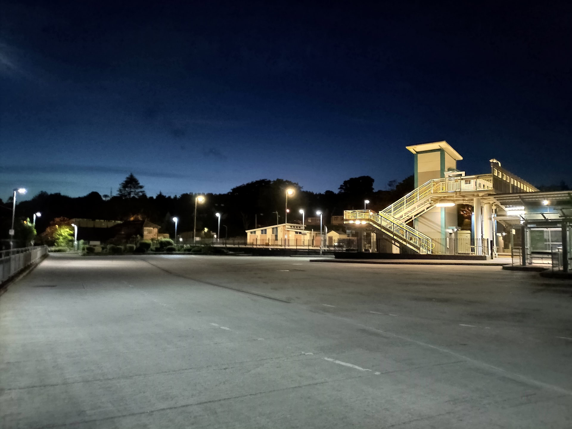 Zenfone 6 Camera - Low-light test of a train station at night