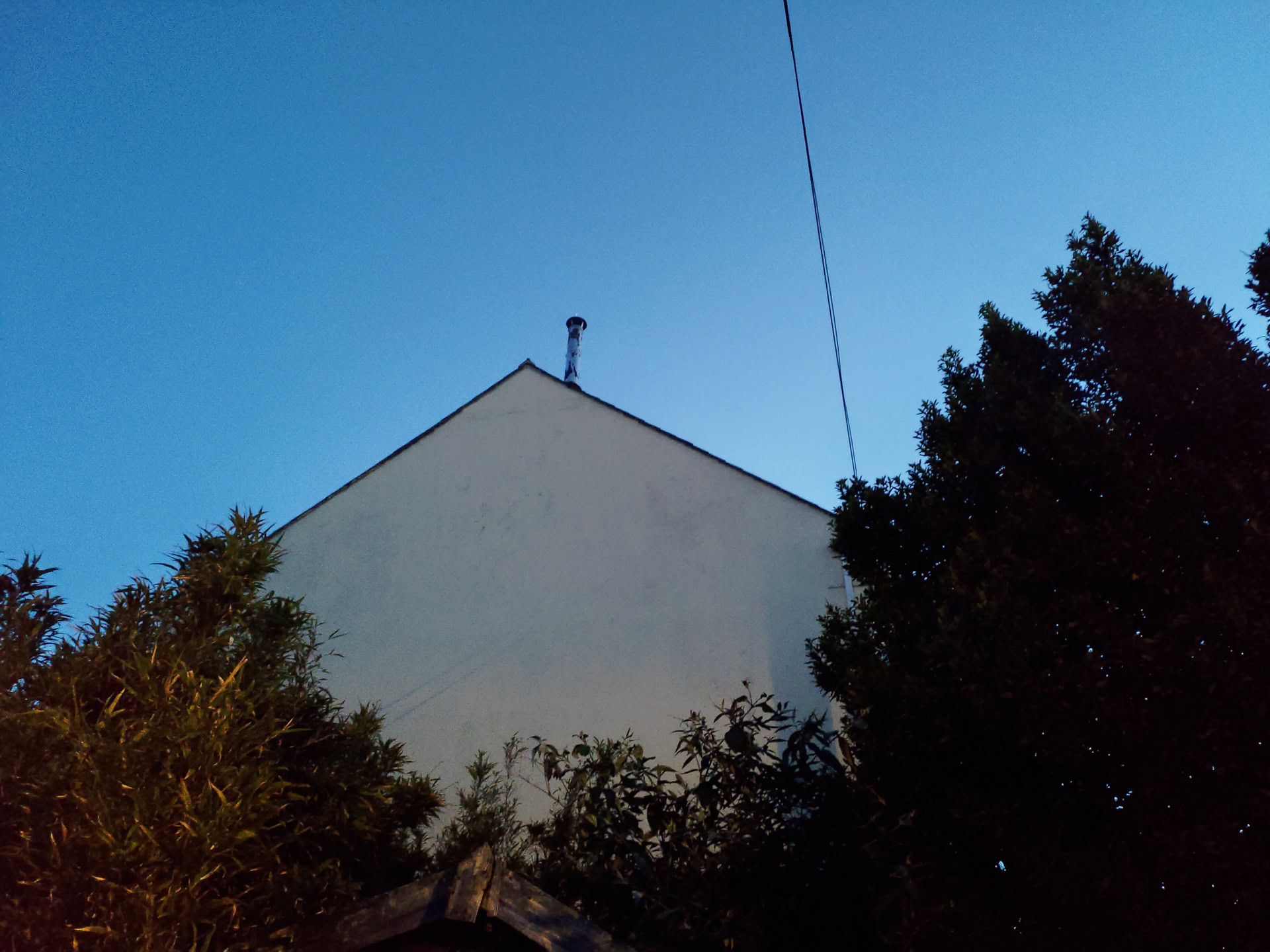 Zenfone 6 Camera - Low-light test of a house