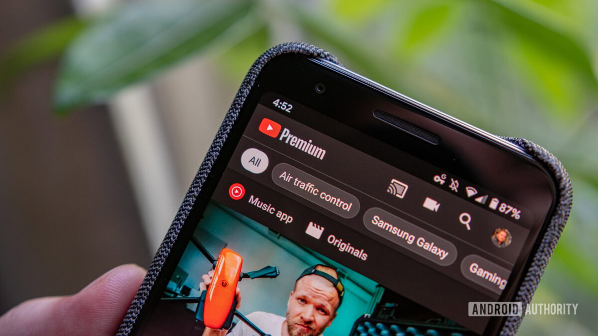 YouTube Premium Inside App Logo 30-day free trials