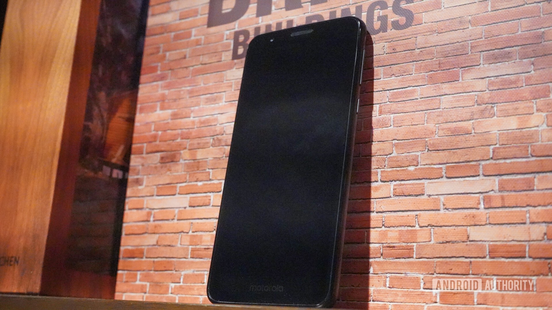 Motorola Moto E6 hands on blank screen