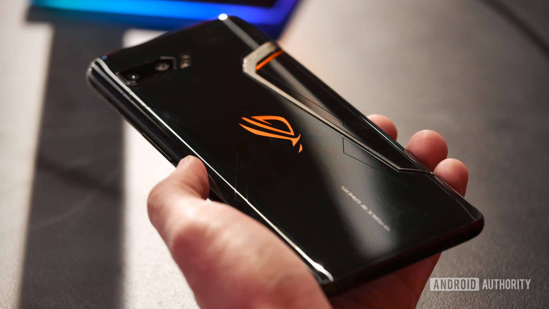 ASUS ROG Phone 2 back in hand