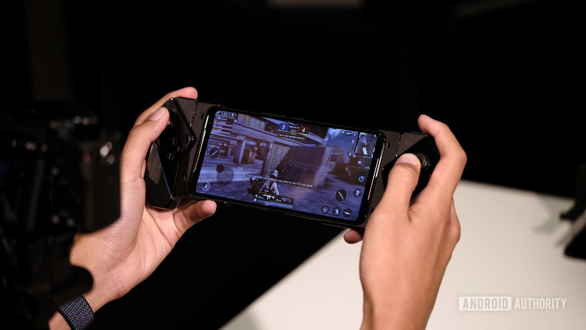 ASUS ROG Phone 2 gaming in switch adapter