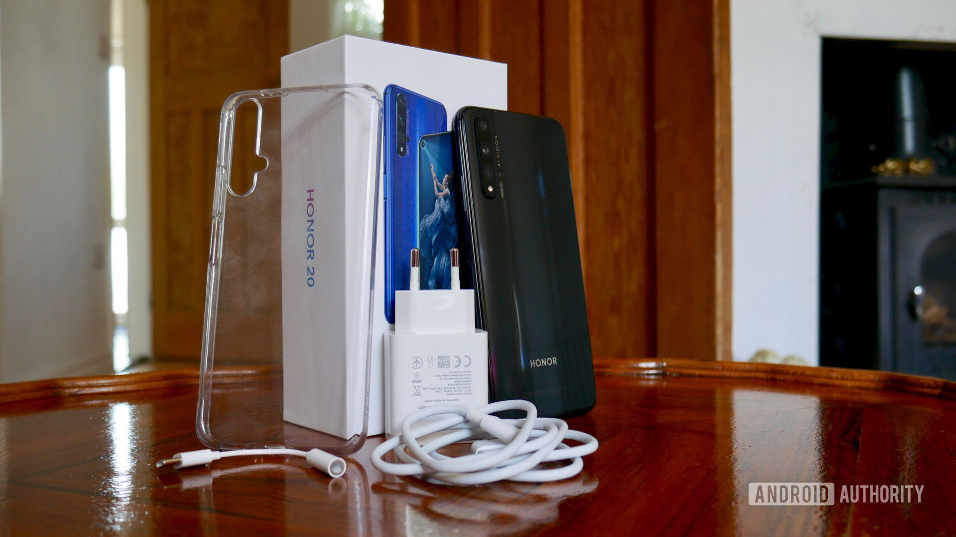 Honor 20 review box charger case