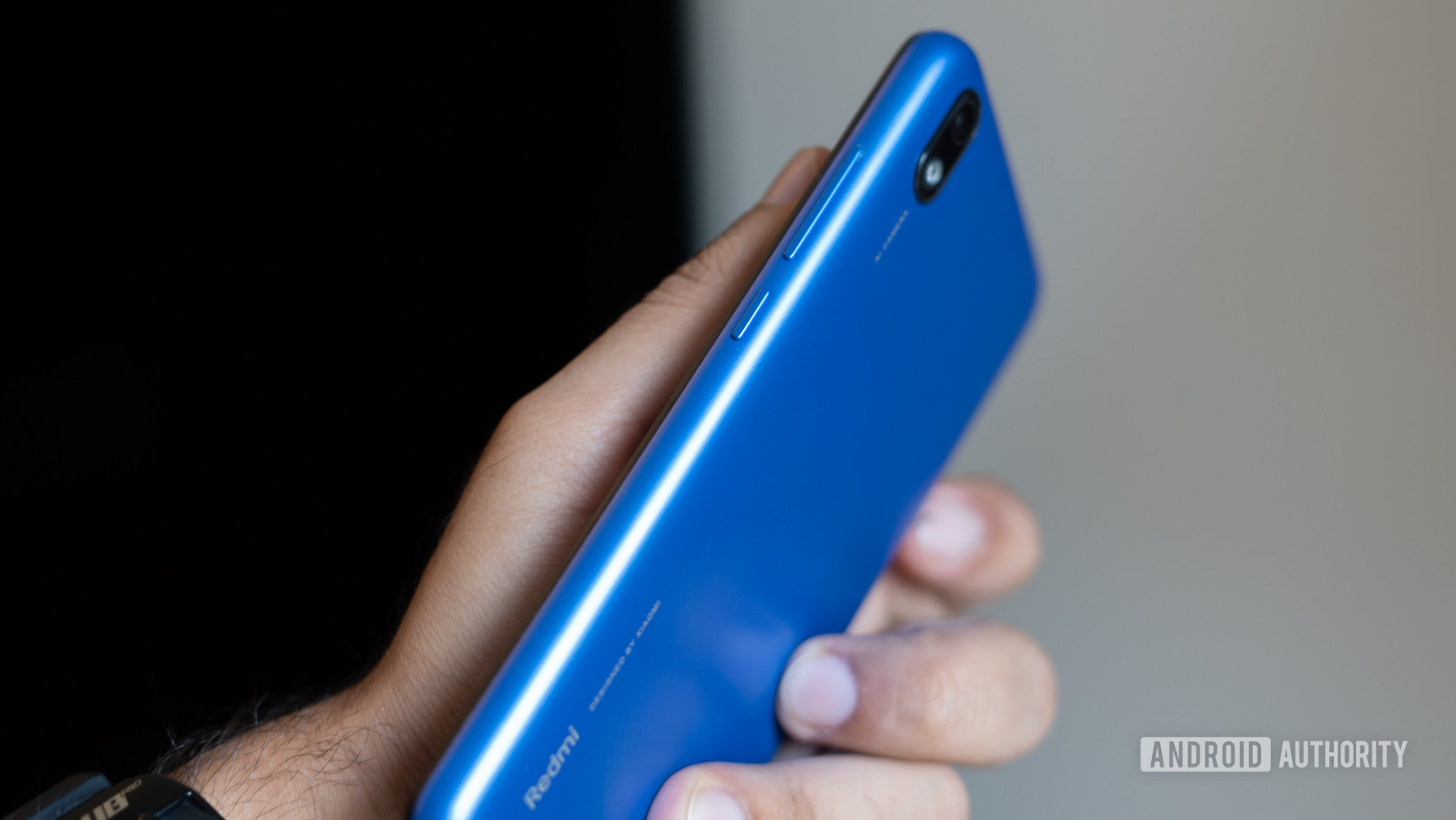Xiaomi Redmi 7A side profile with volume buttons and power key