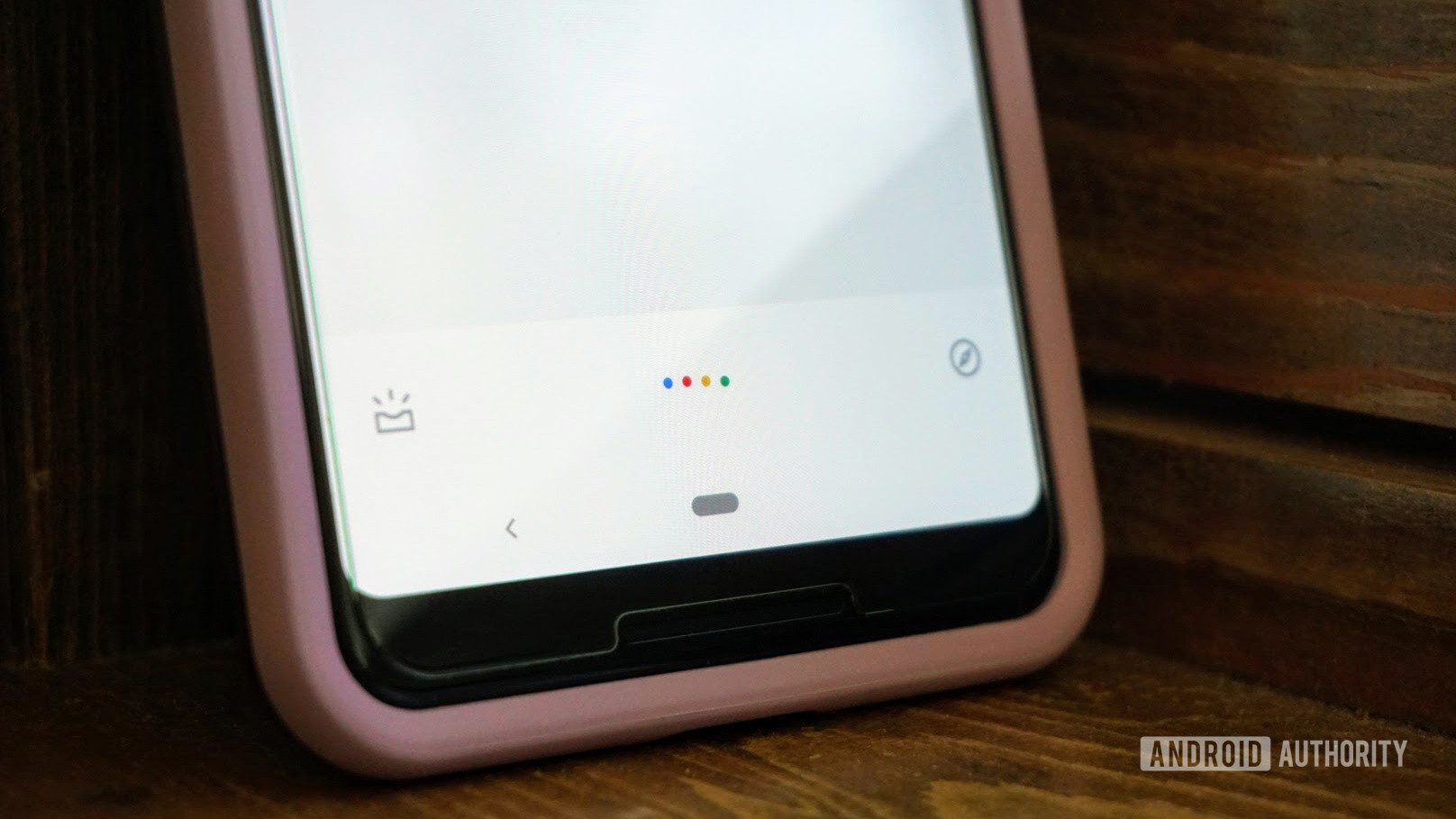 Google Assistant prompt on the Google Pixel 3 XL