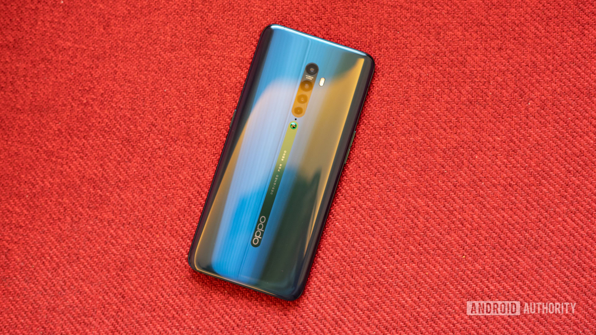 OPPO Reno 2 profile shot of back showing gradient