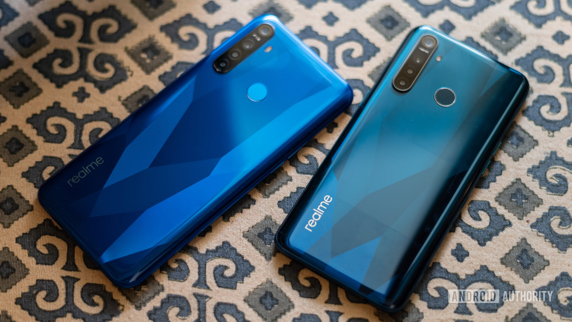 realme 5 and realme 5 Pro back and gradient design