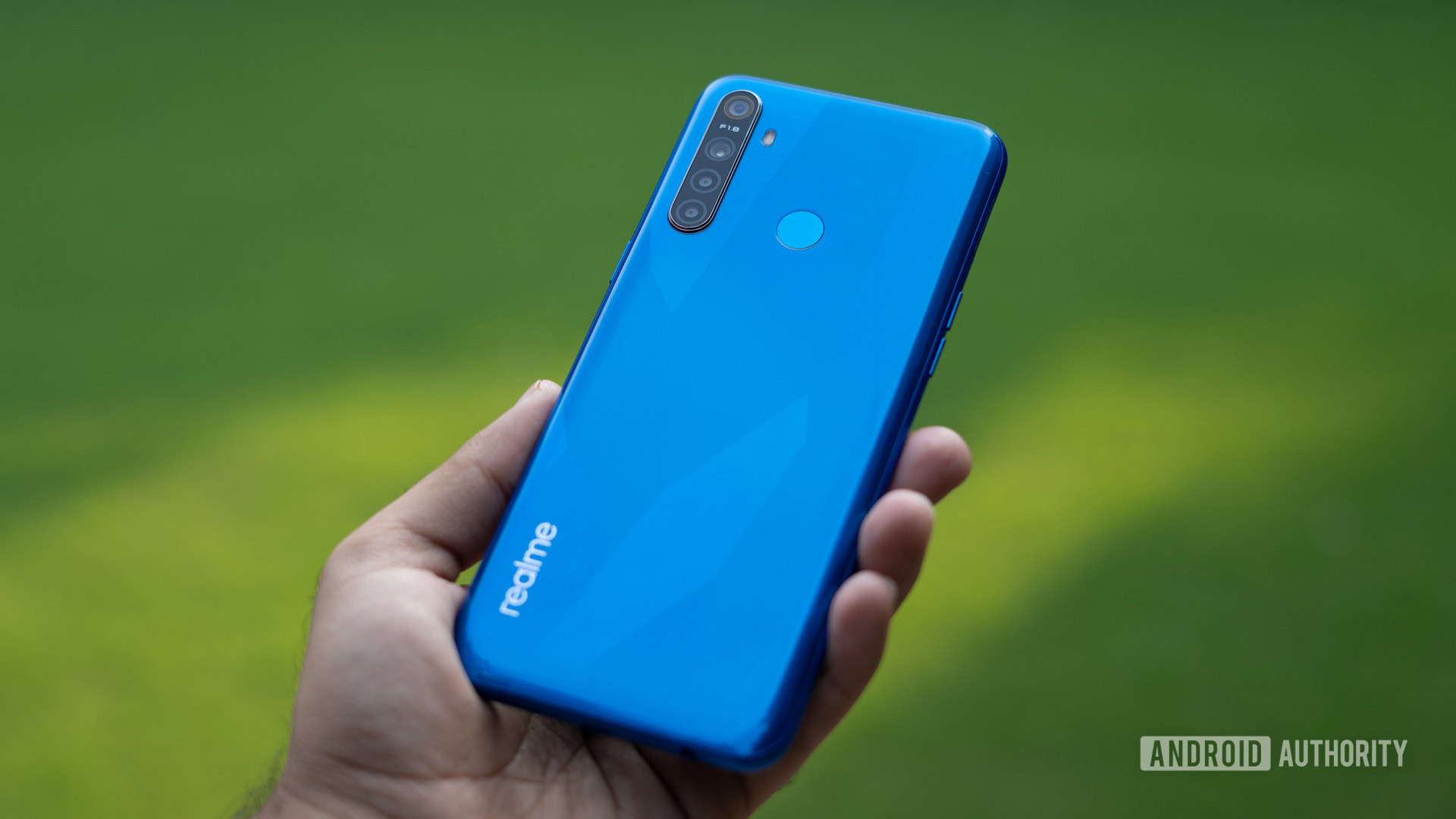 realme 5 showing back panel