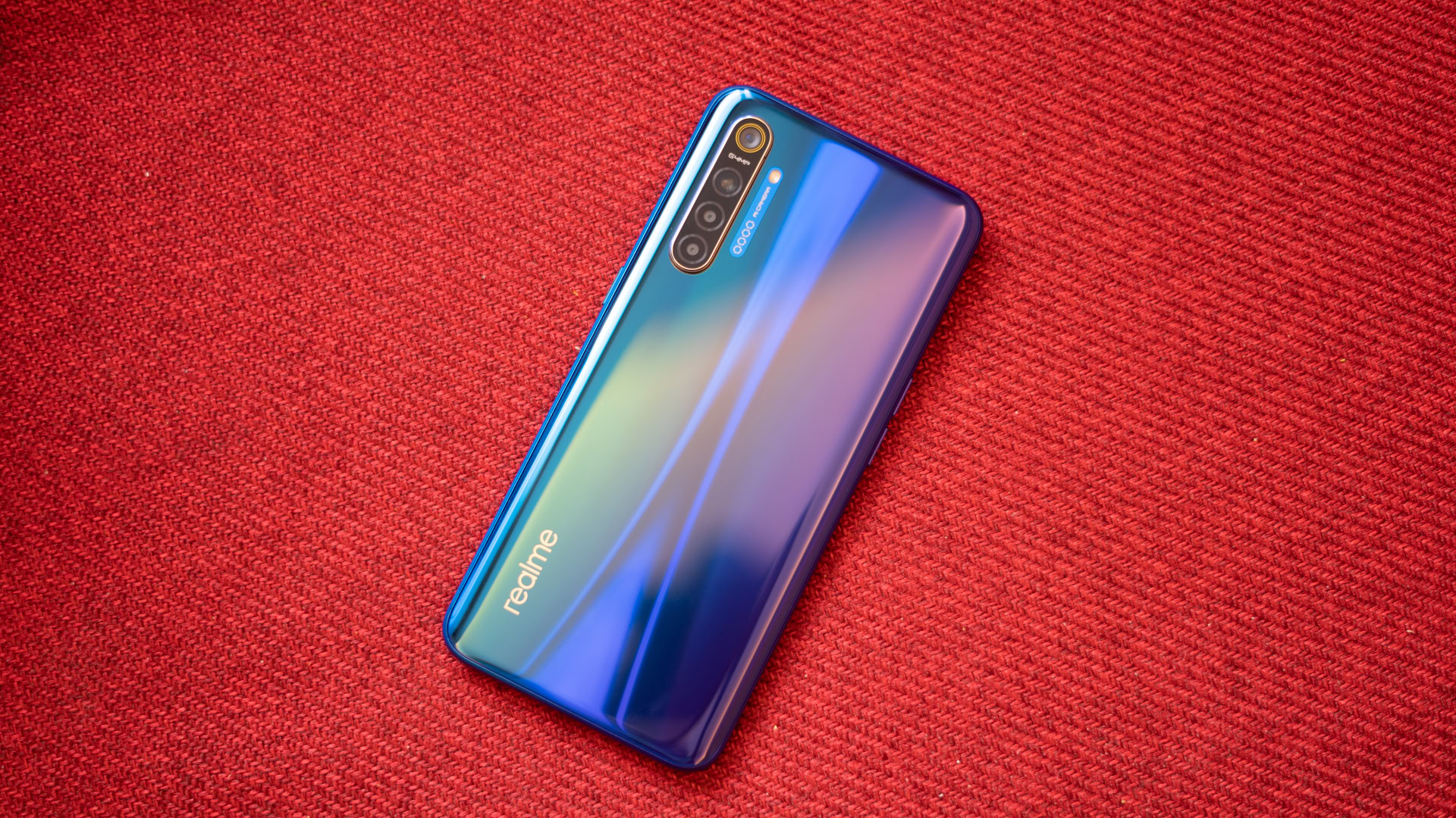 realme XT back gradient