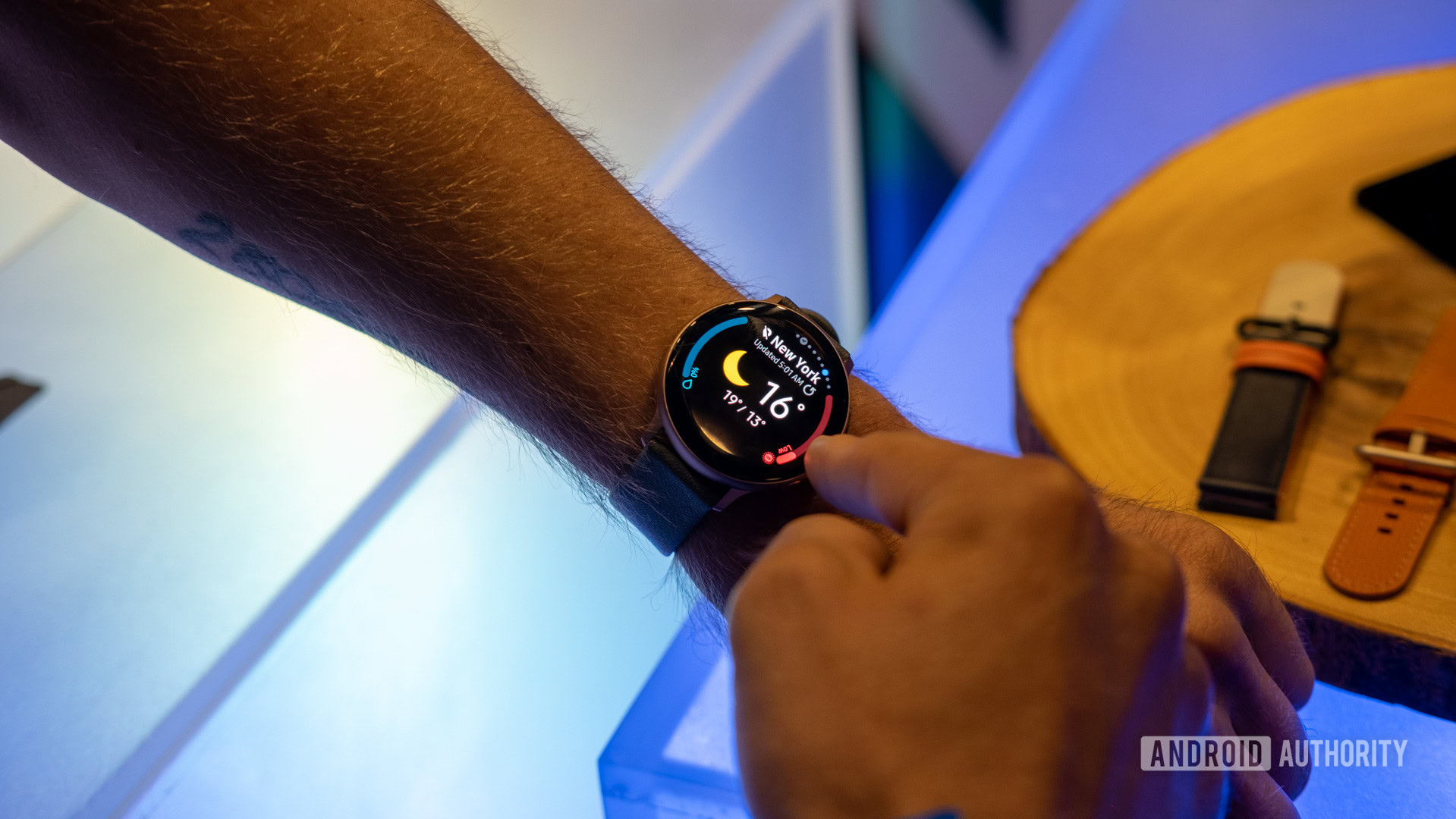 Samsung Galaxy Watch Active 2 on wrist 5