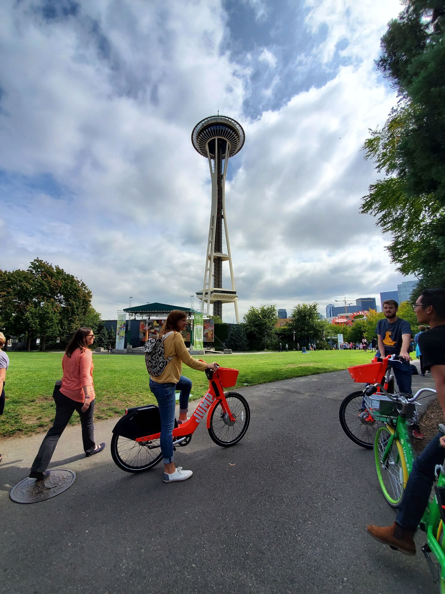 samsung galaxy note 10 plus camera sample ultrawide space needle 18