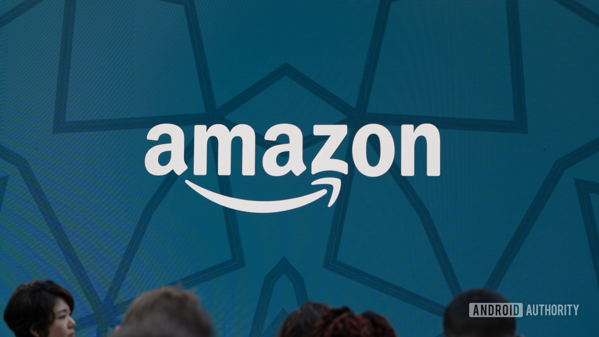 Tembakan pahlawan logo Amazon