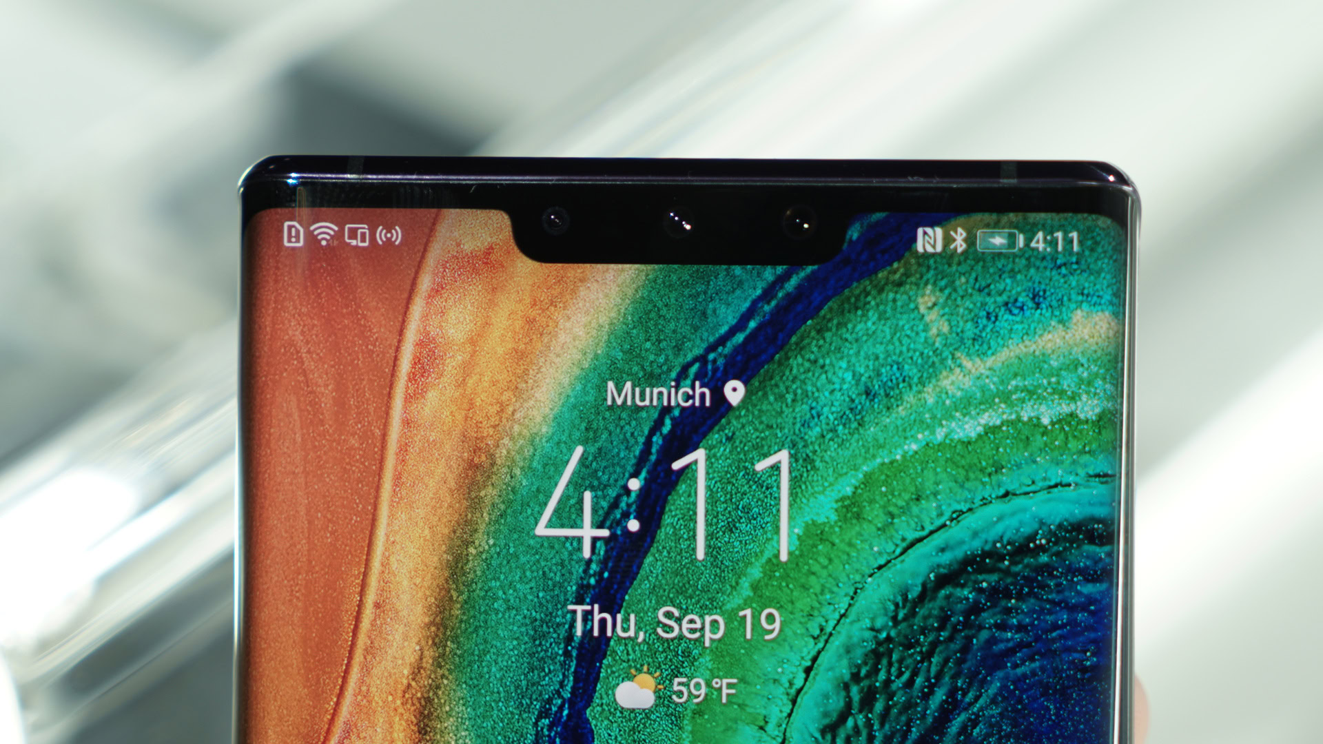 HUAWEI Mate 30 Pro notch front facing camera status bar