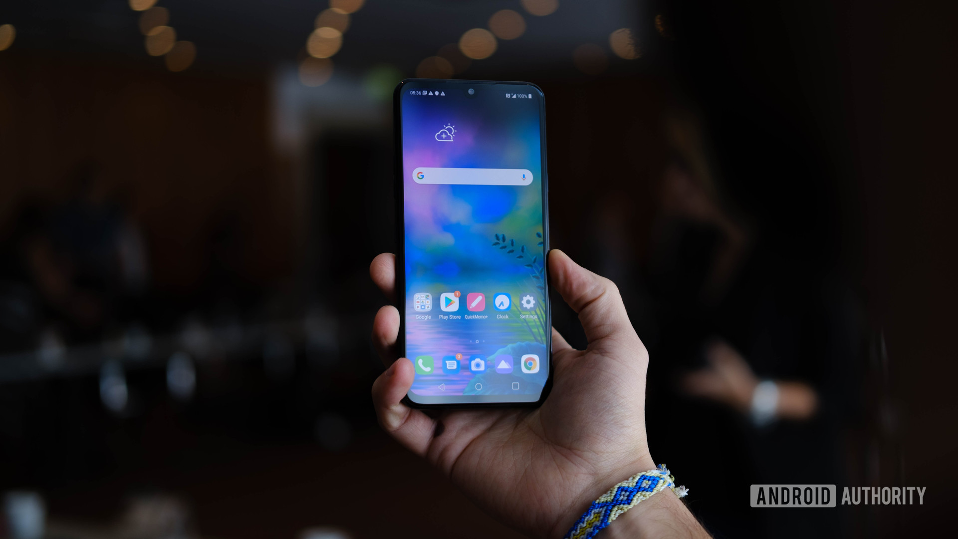 LG G8X ThinQ screen in hand