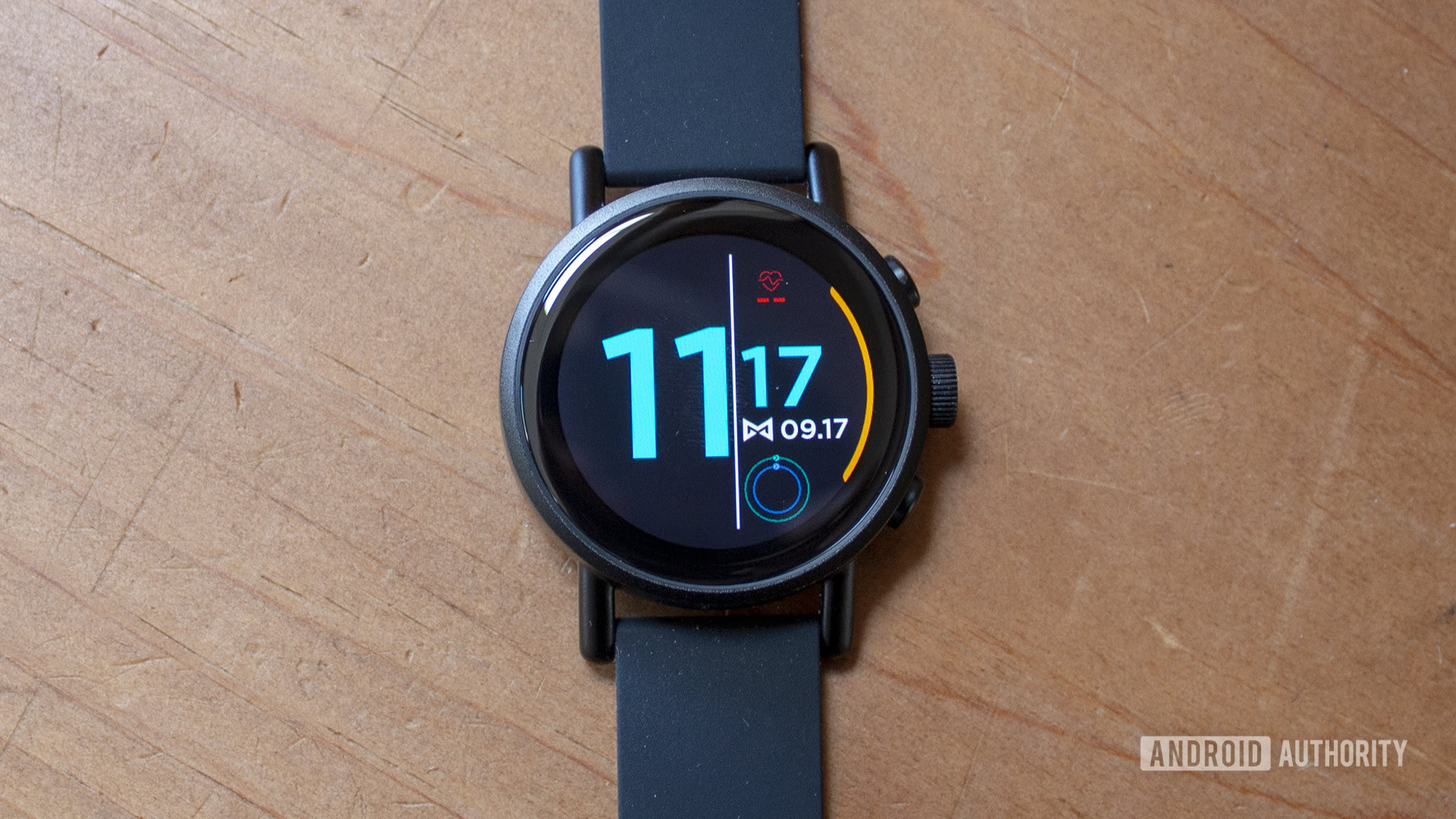 Misfit Vapor X Smartwatch Closeup on Front Panel Display