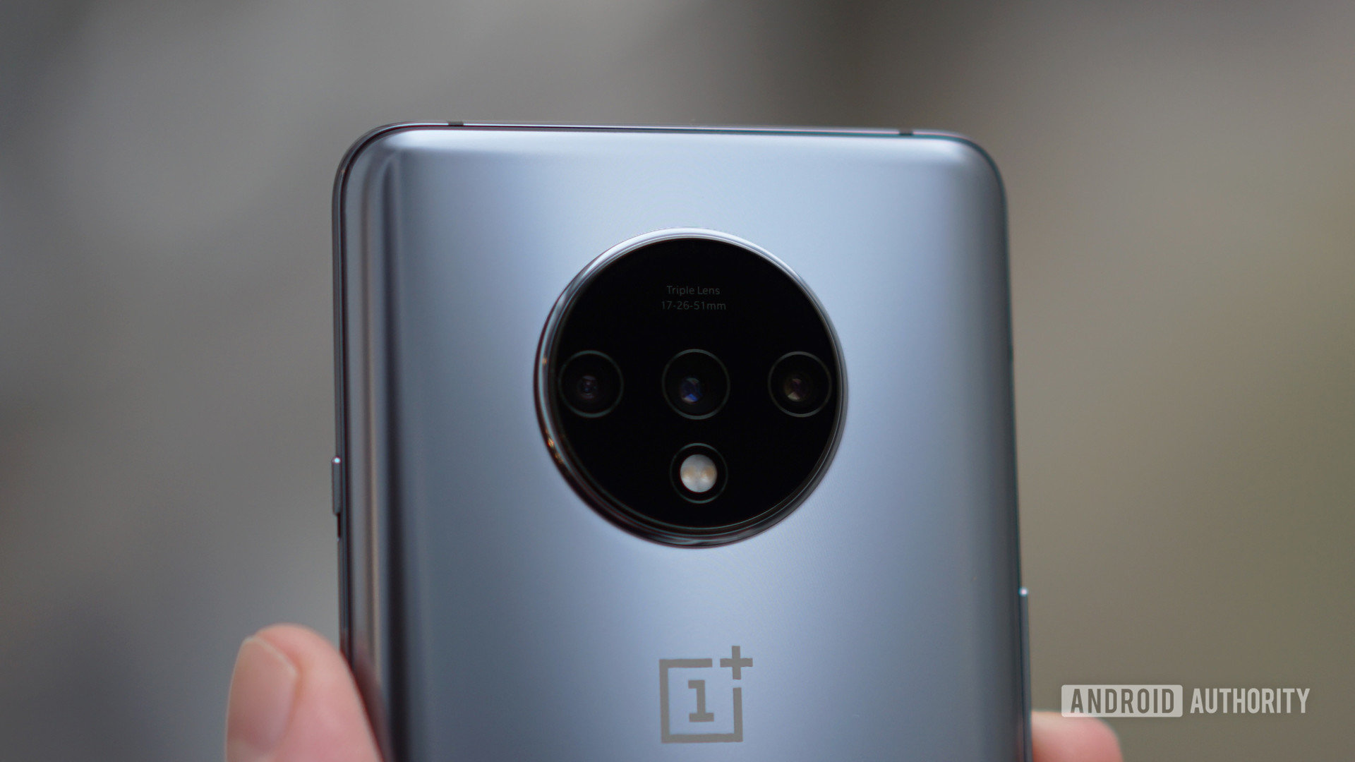 OnePlus 7T camera detail 1 frosted silver