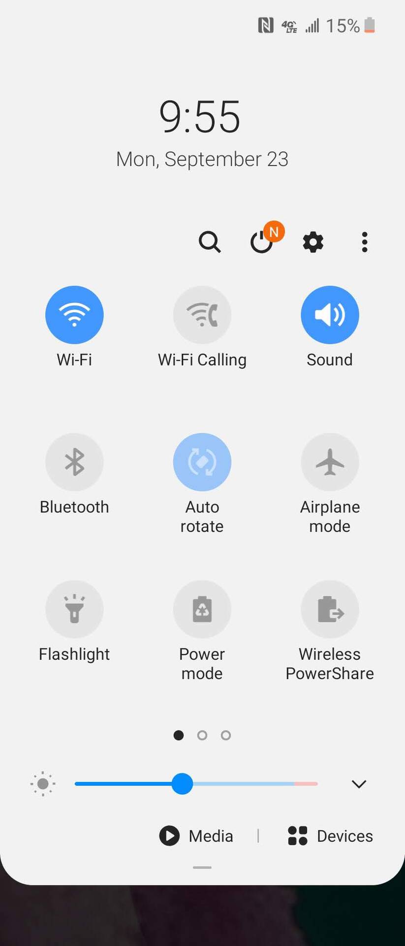 Samsung Galaxy Fold review cover display notification shade