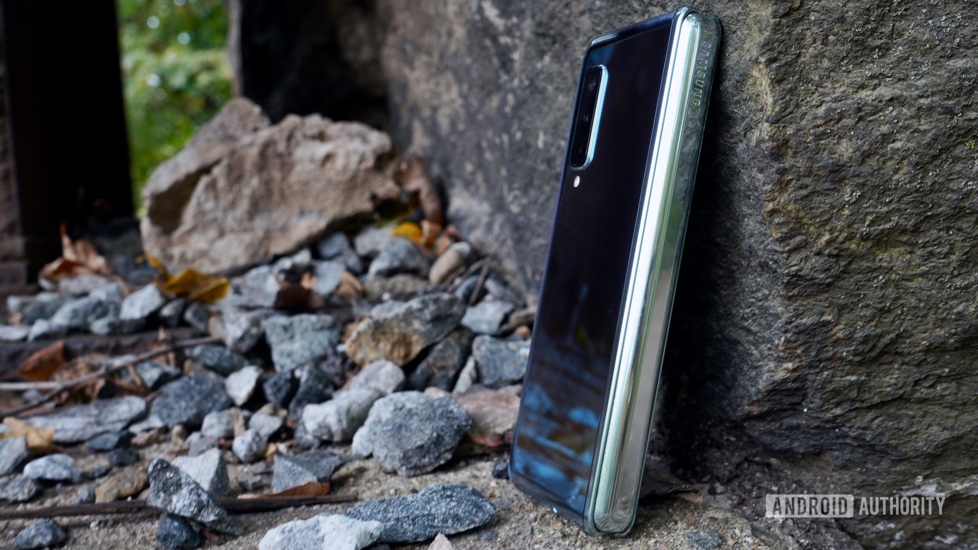 Samsung Galaxy Fold review on repose with rocks