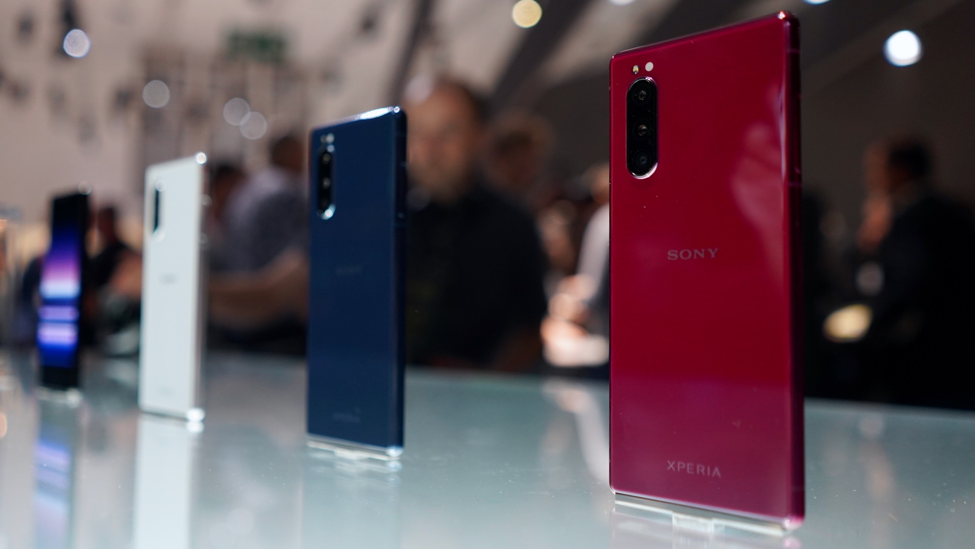 Sony Xperia 5red blue white