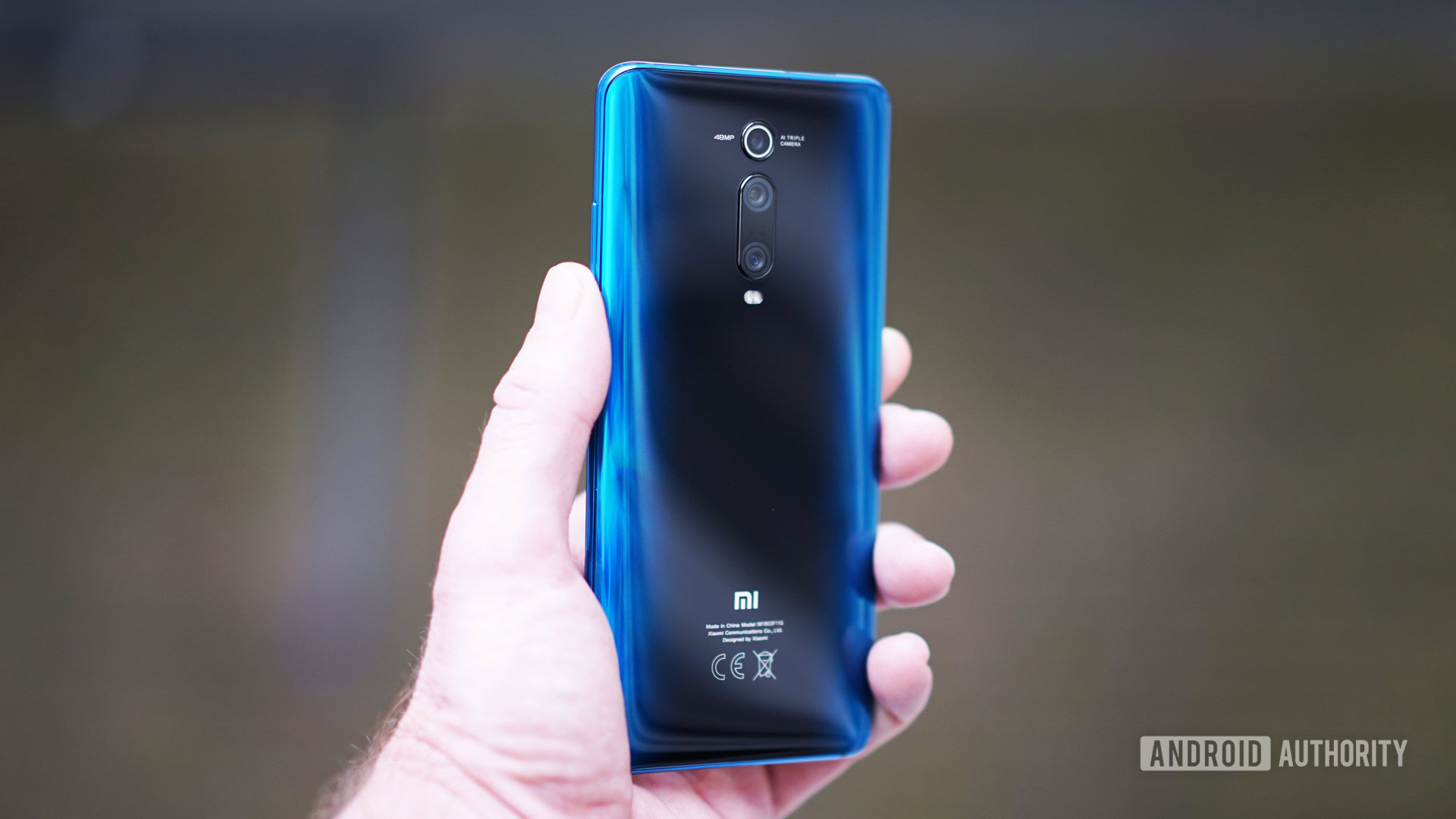 Xiaomi Mi 9T Pro glacier blue back angle