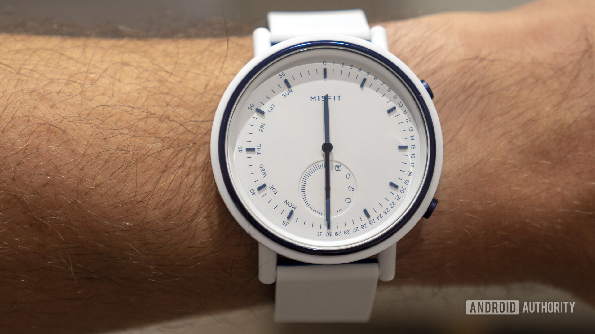 misfit command hybrid smartwatch blue and white 4