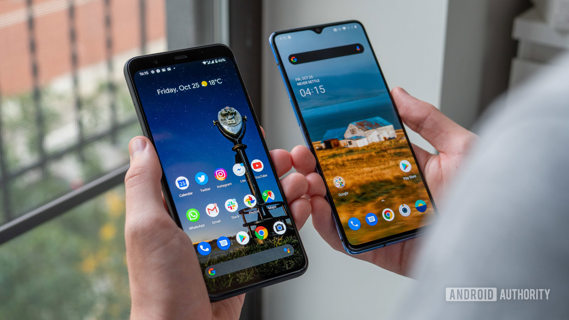 Google Pixel 4 XL vs OnePlus 7T home screen in hand