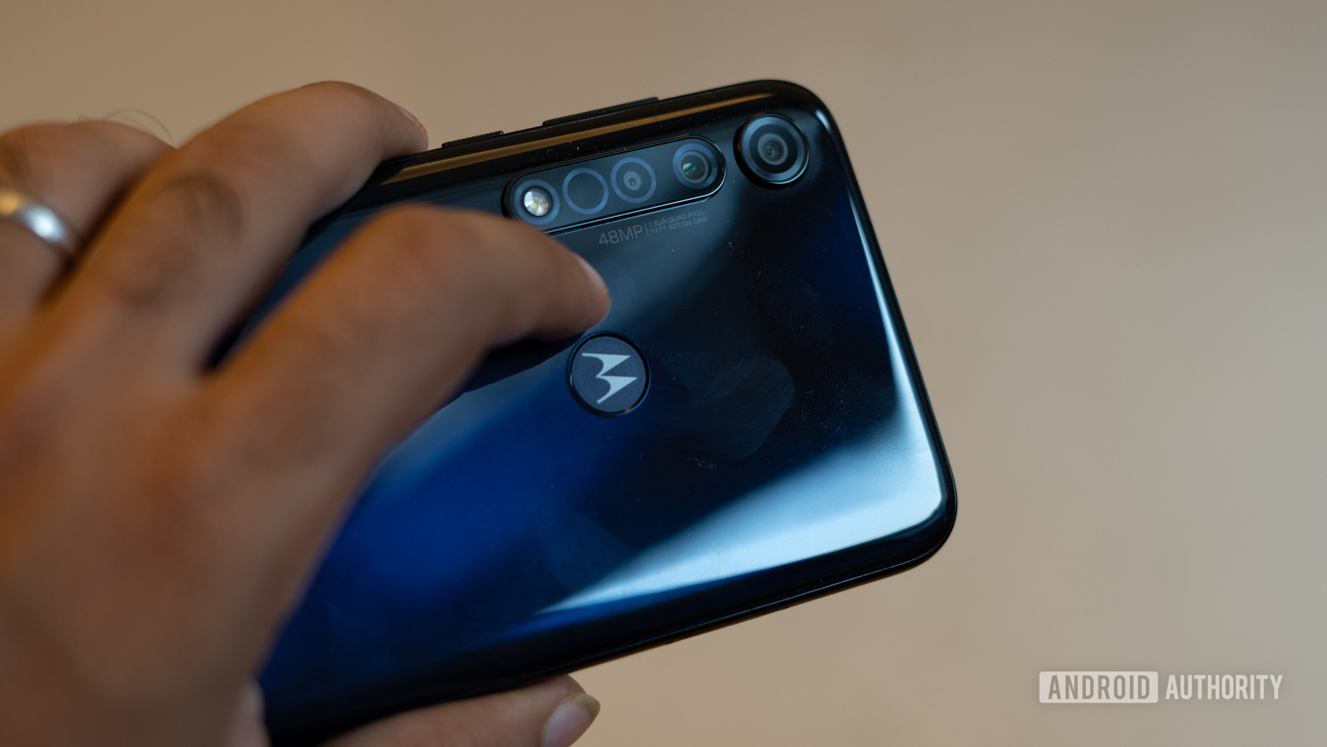 Moto G8 Plus camera module and fingerprints