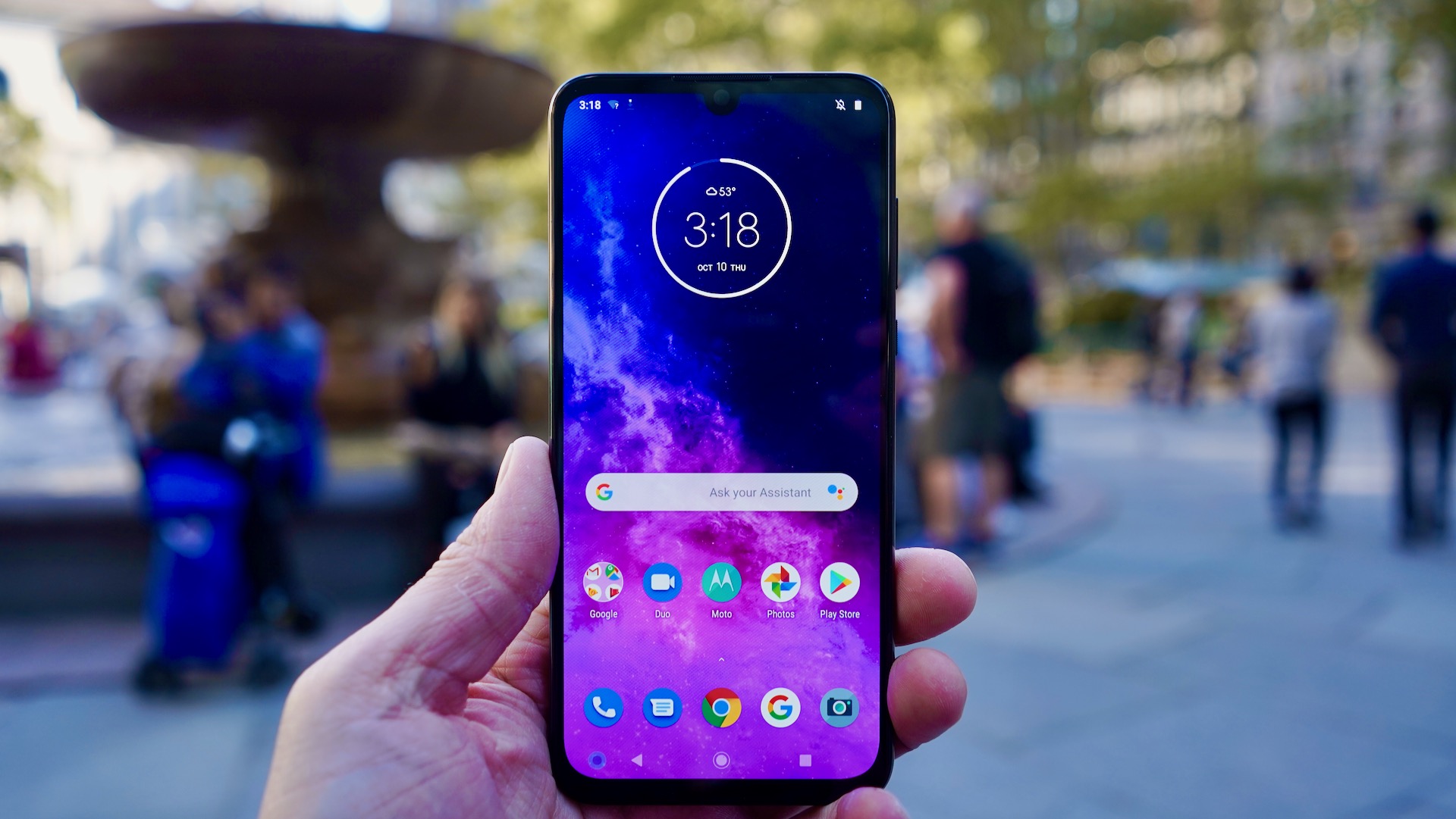 Motorola One Zoom review front face