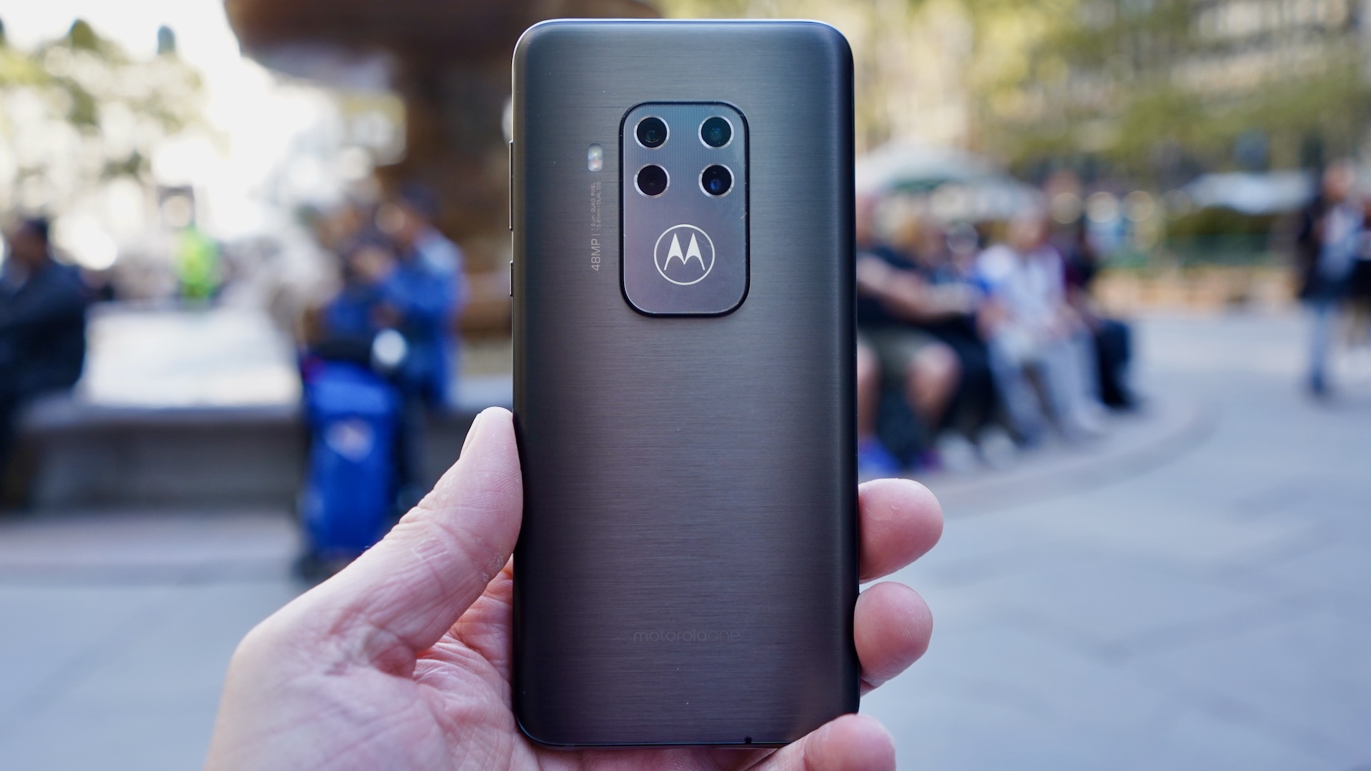Motorola One Zoom review rear panel